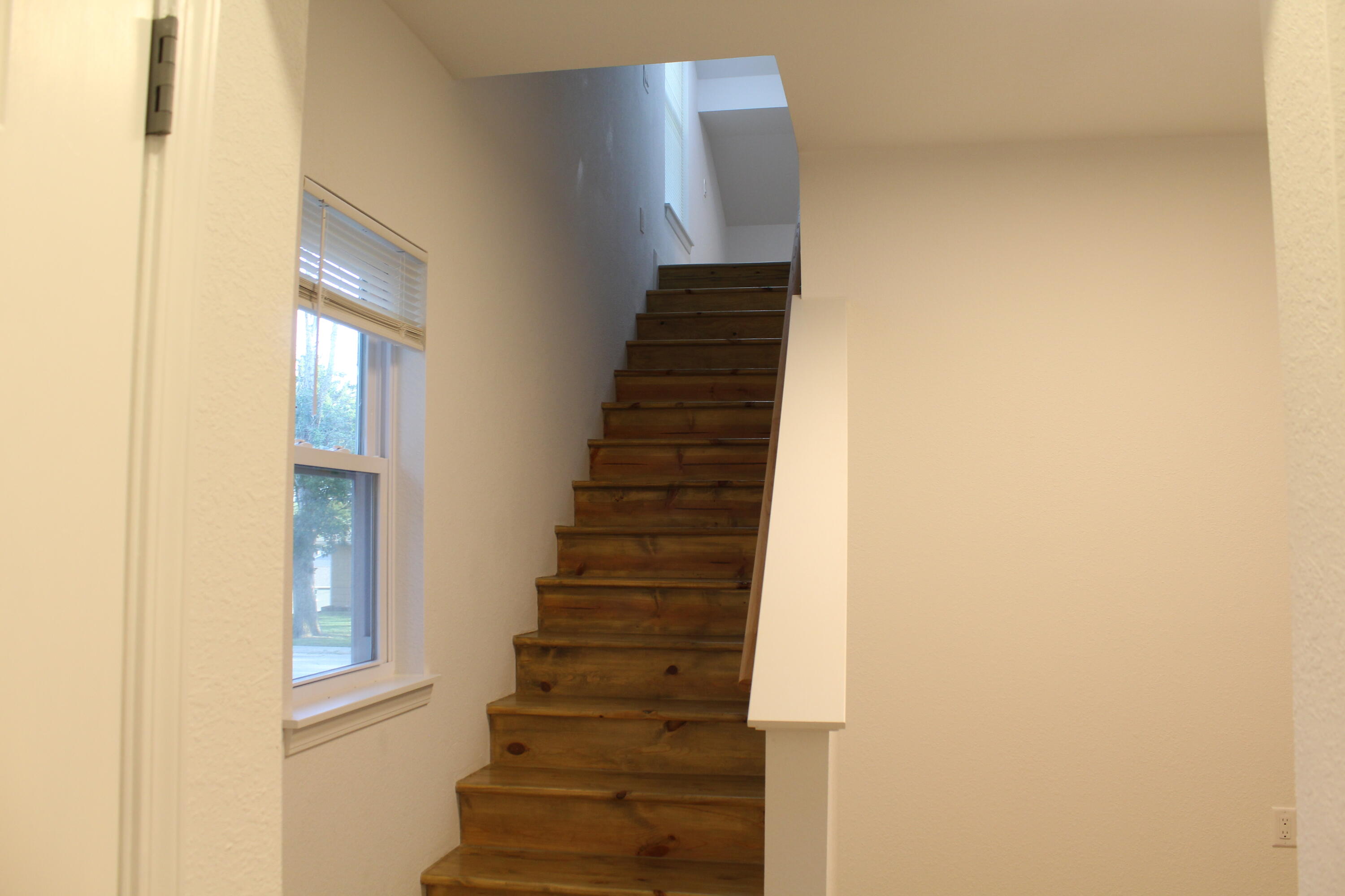 517 E Park St Property Photo 14