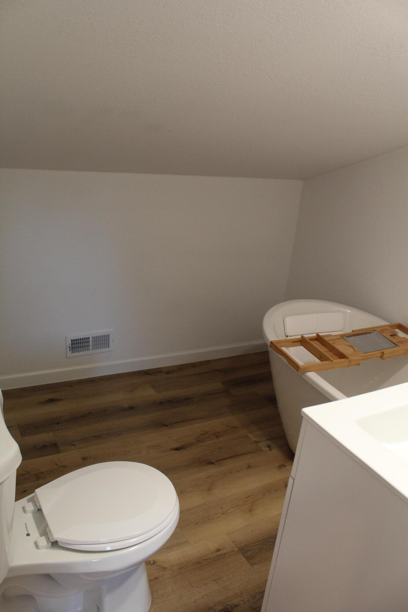 517 E Park St Property Photo 20