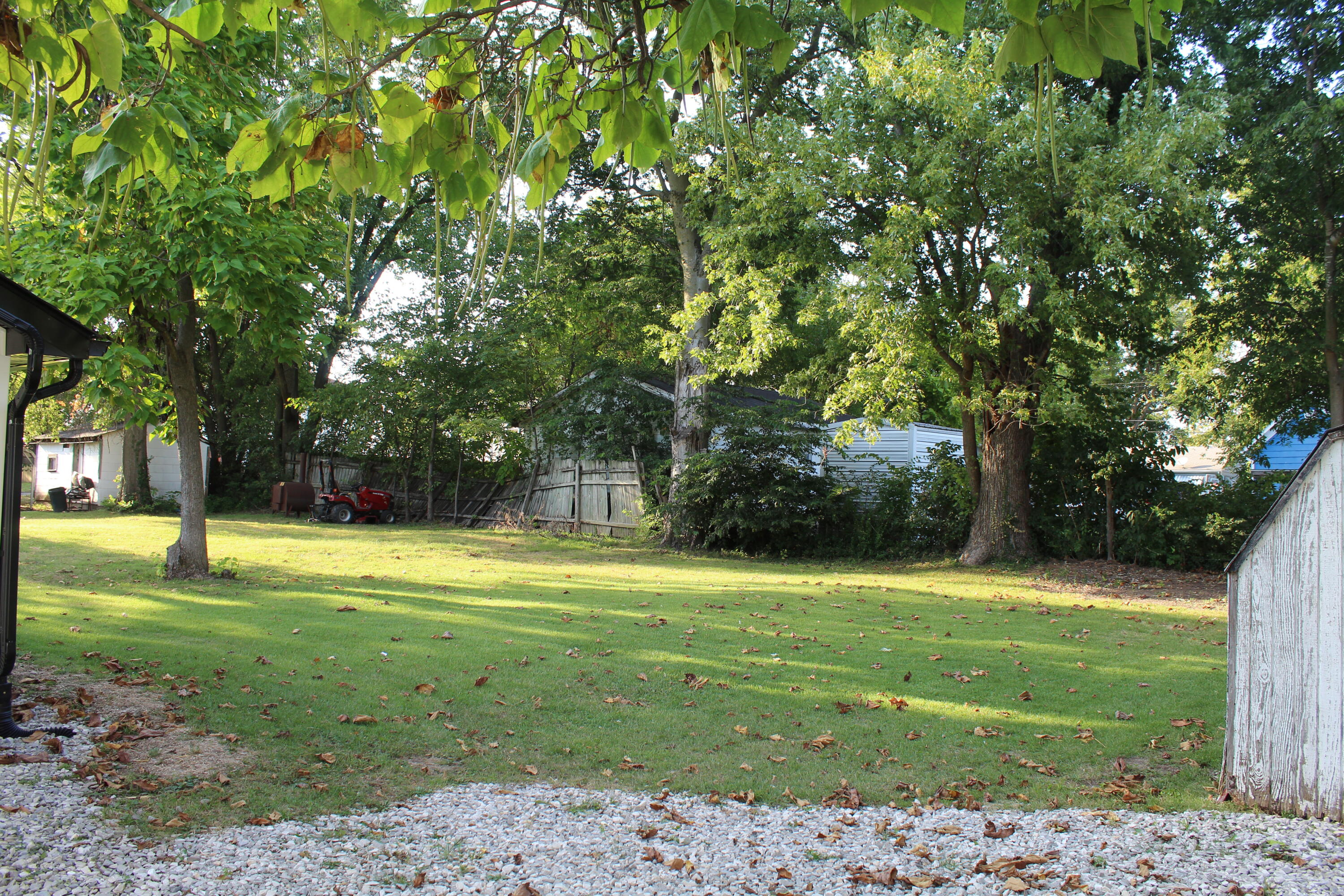 517 E Park St Property Photo 23