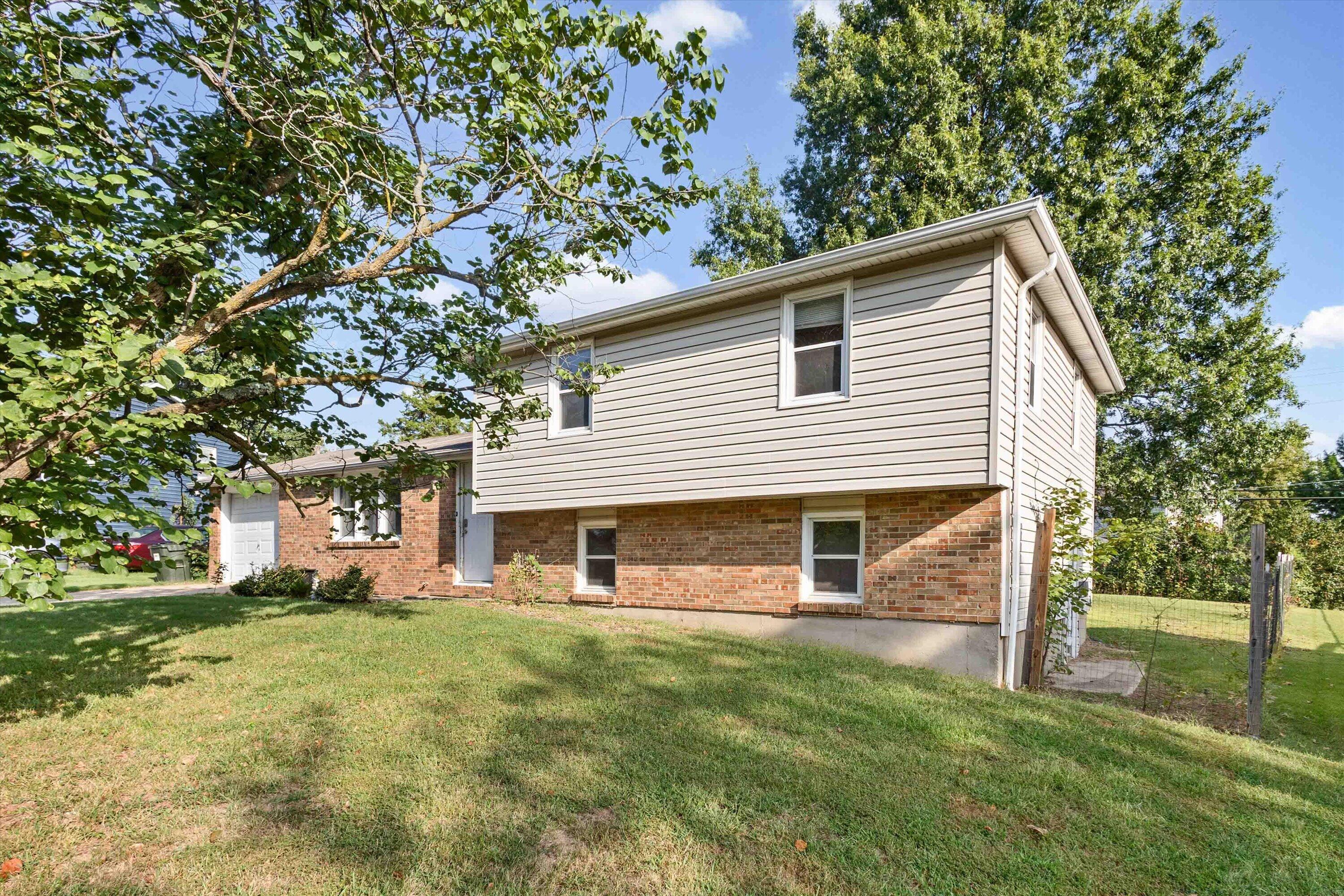2435 E Alan Cir Property Photo 2