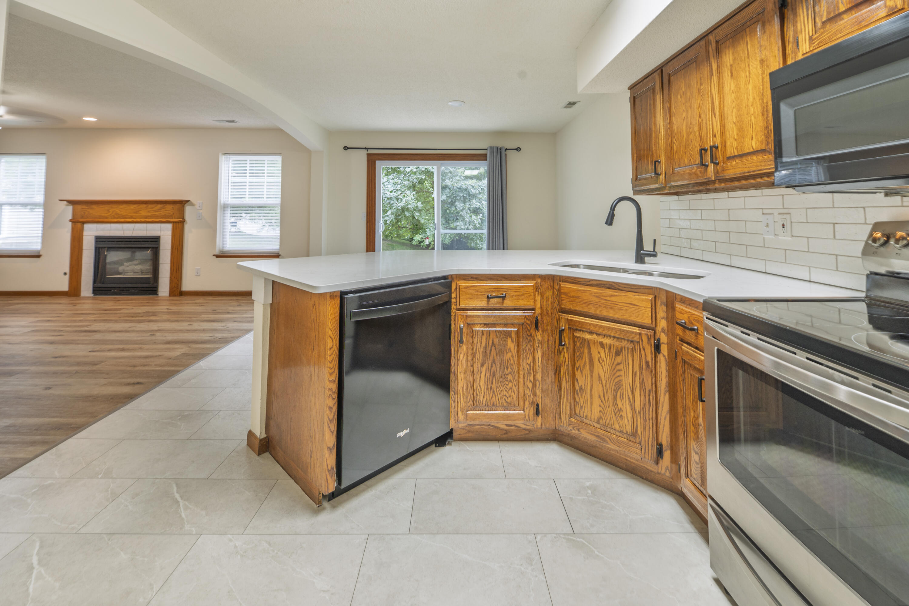 3510 Berkshire Ct Property Photo 11