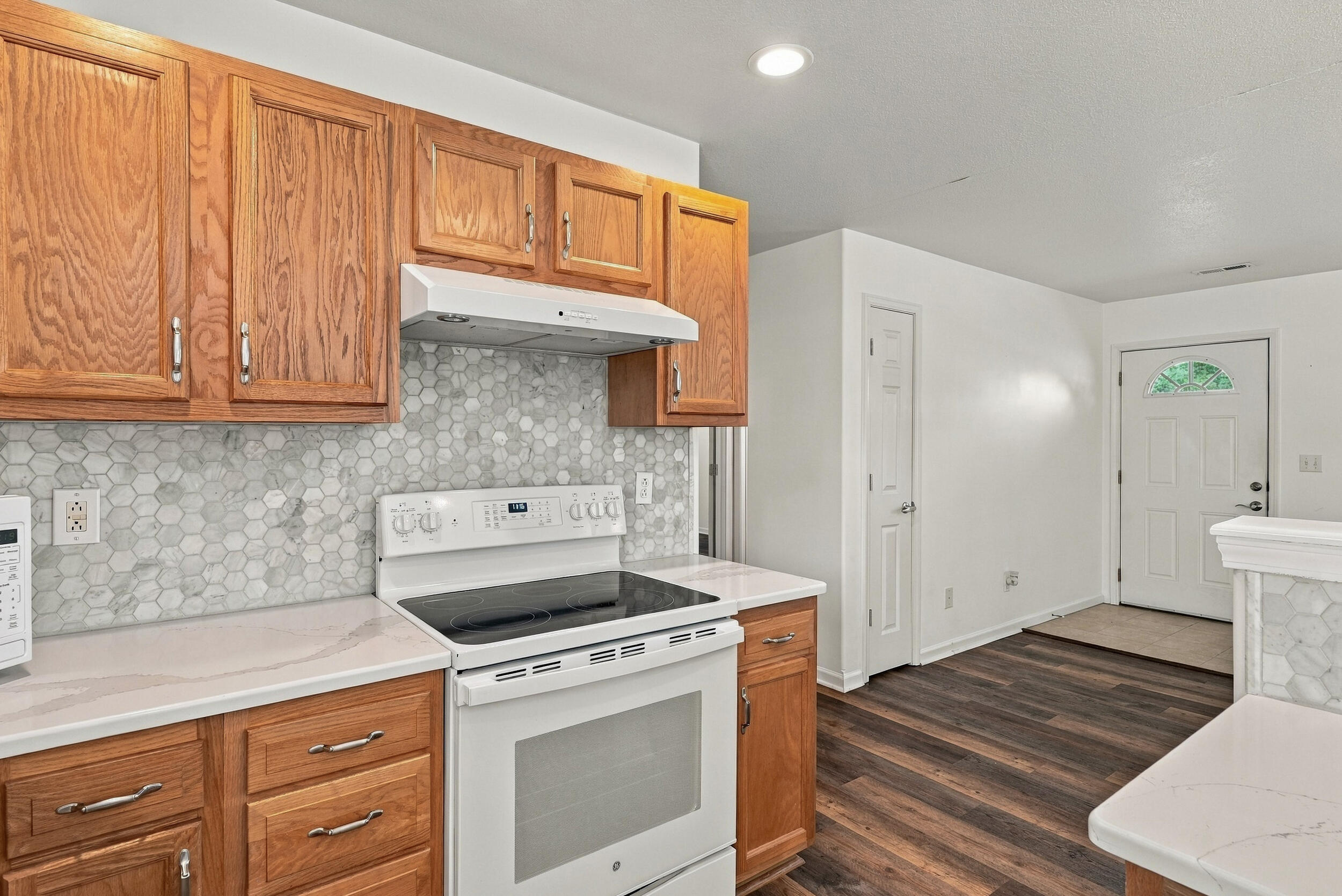 206 Ash St Property Photo 14