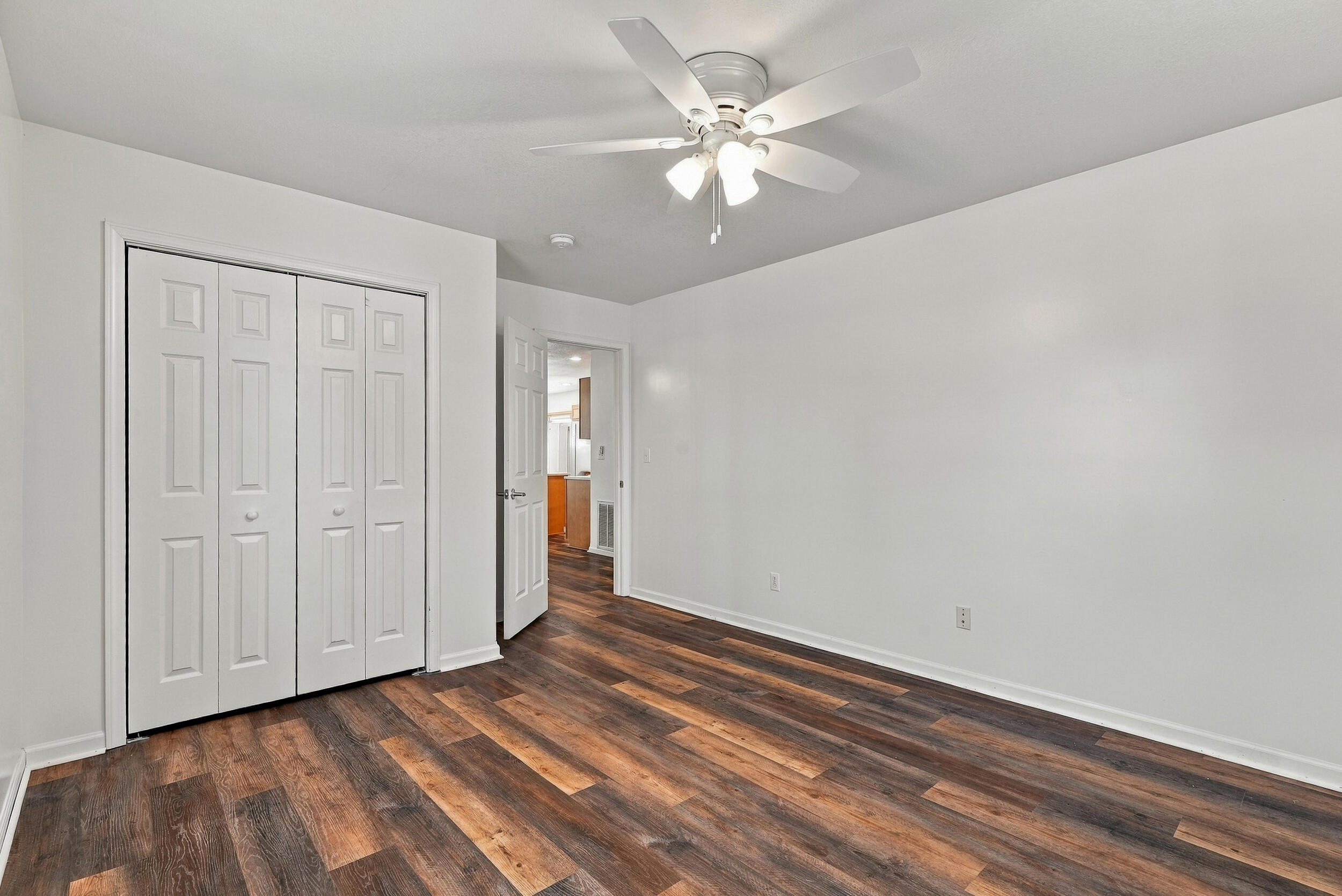 206 Ash St Property Photo 23