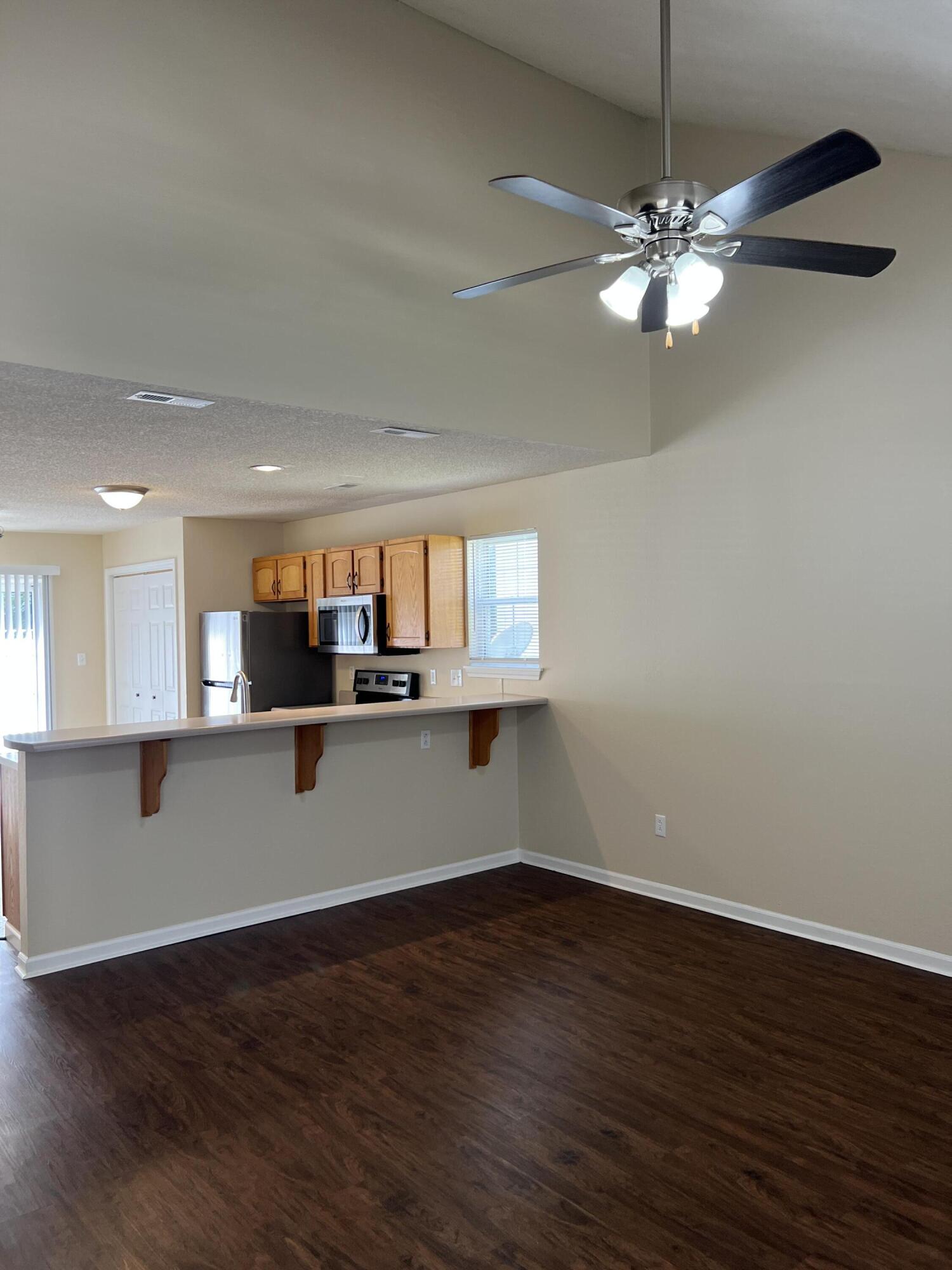 302 Nikki Way Property Photo 4