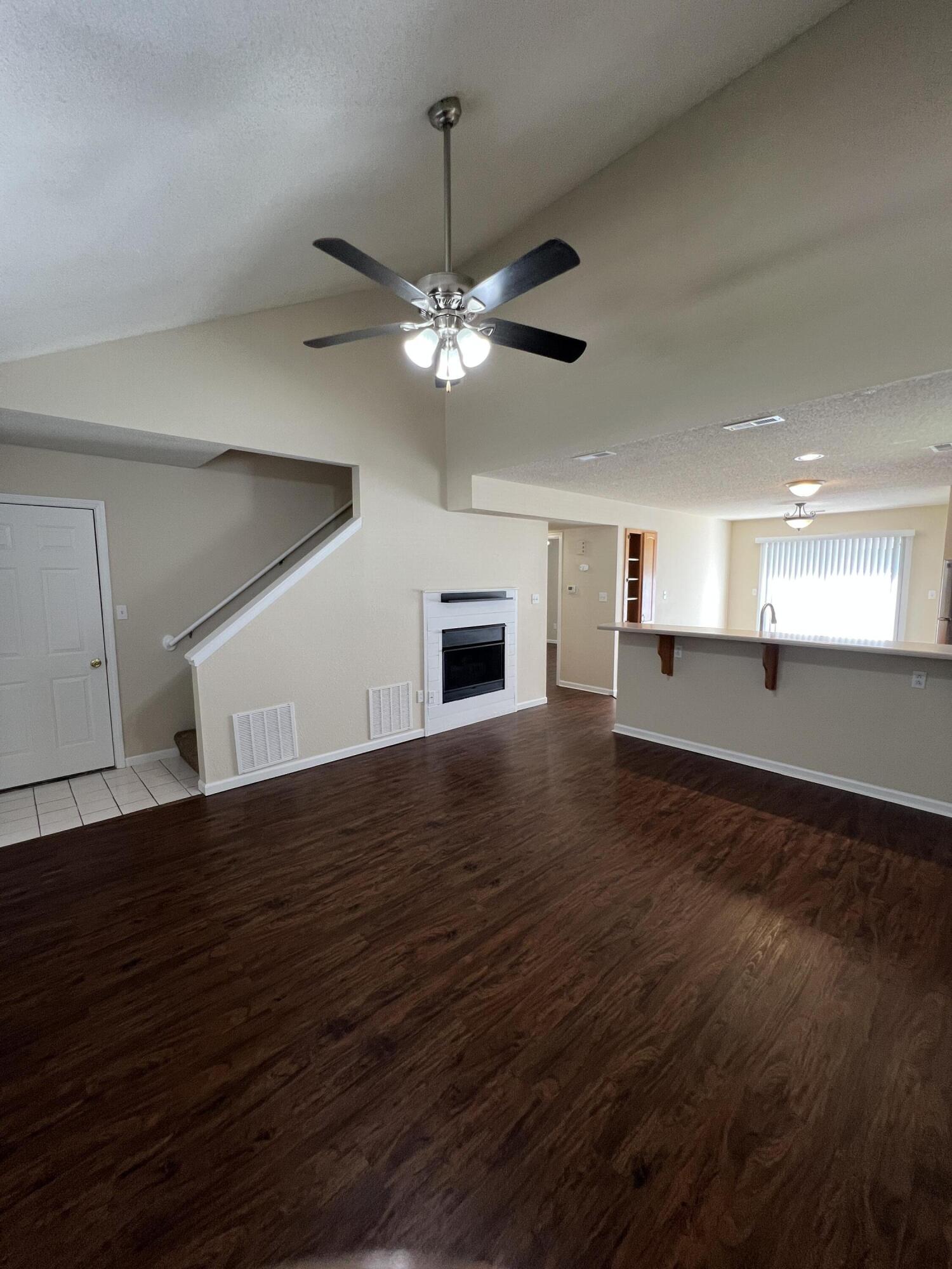302 Nikki Way Property Photo 5