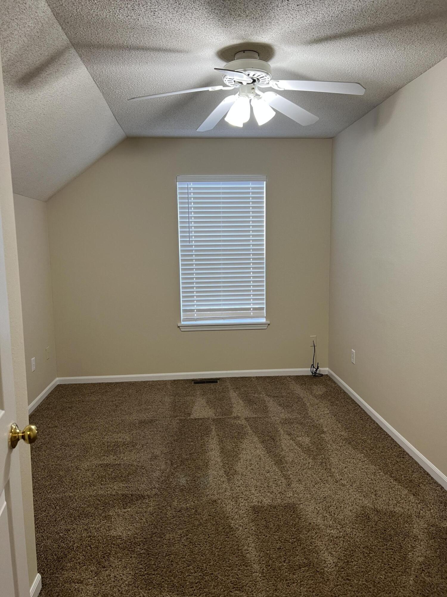 302 Nikki Way Property Photo 21