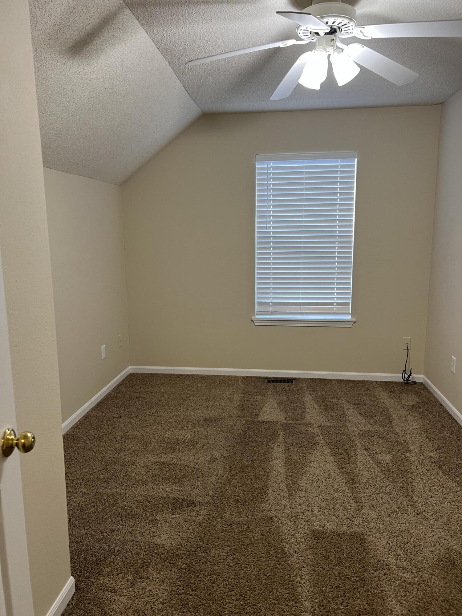 302 Nikki Way Property Photo 22
