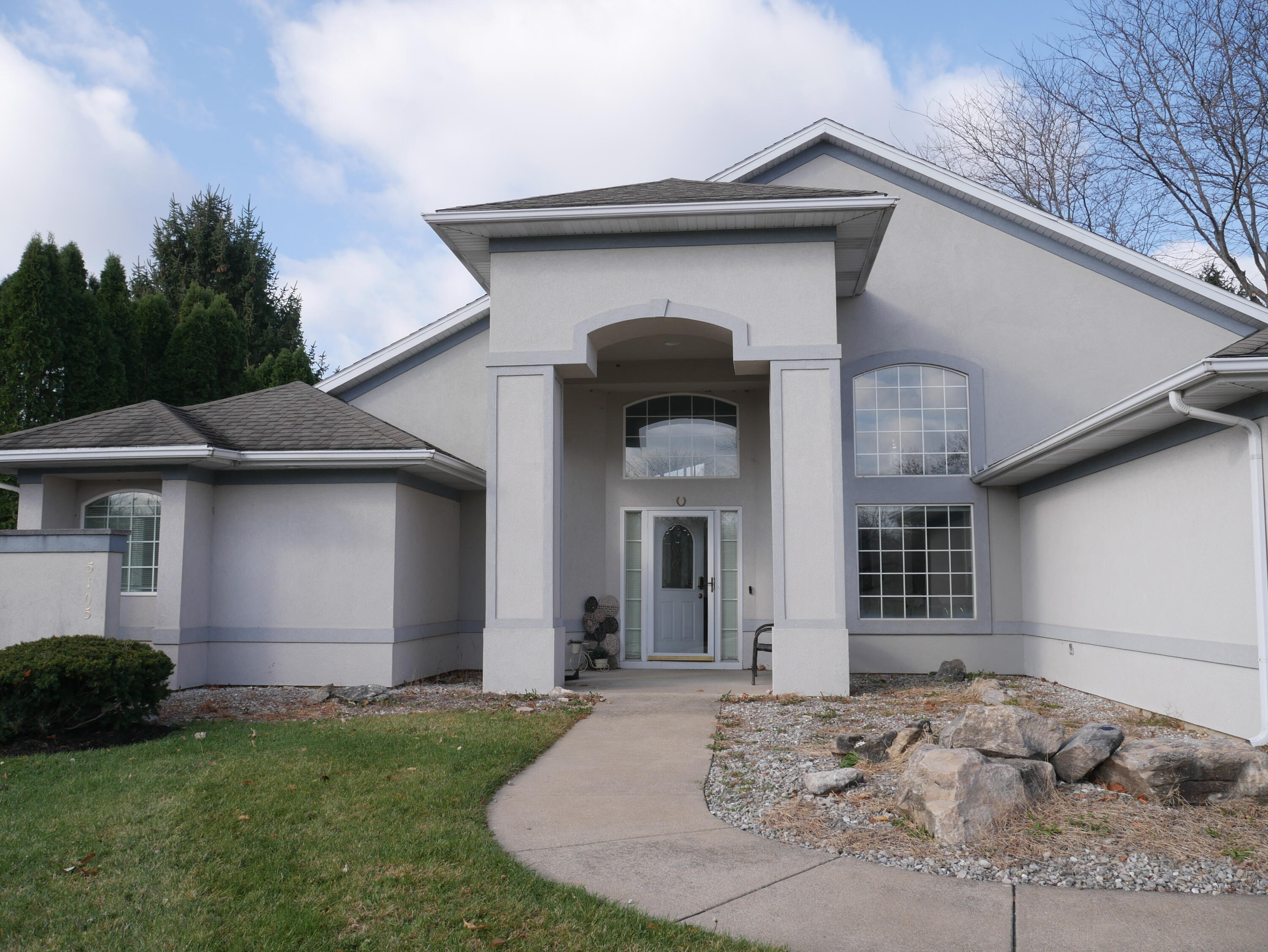 5105 FORUM BLVD Property Photo 1