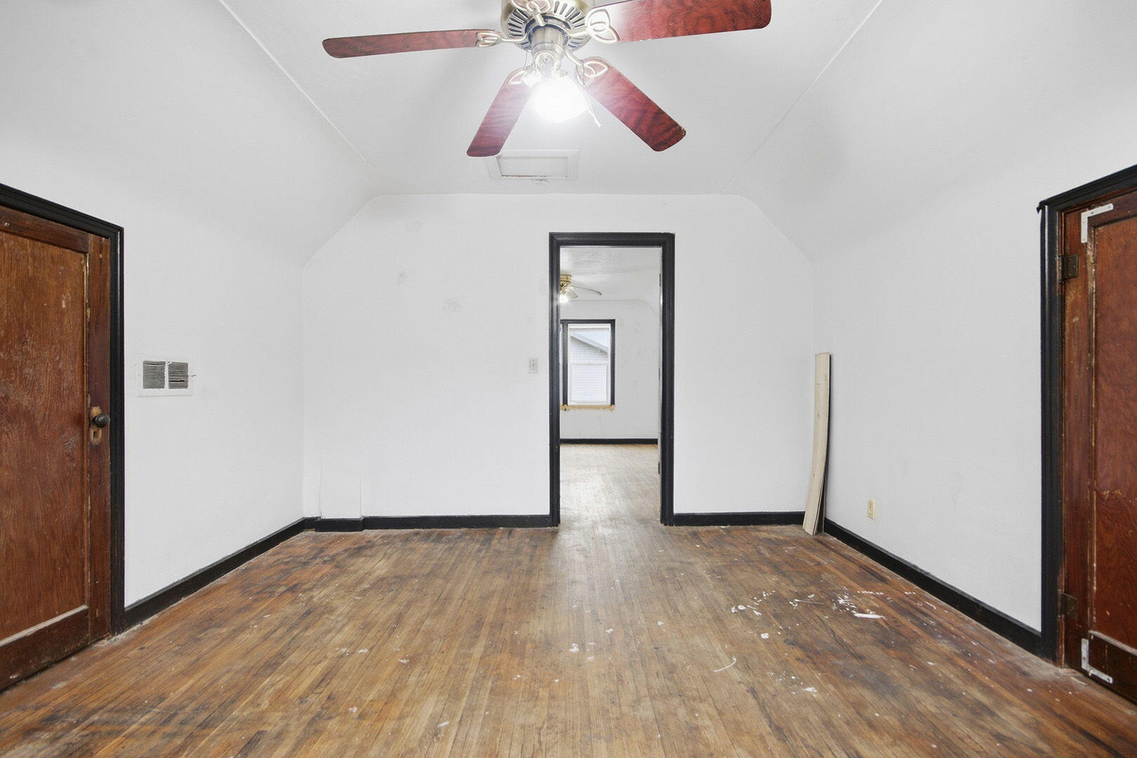 1127 E Main St Property Photo 22