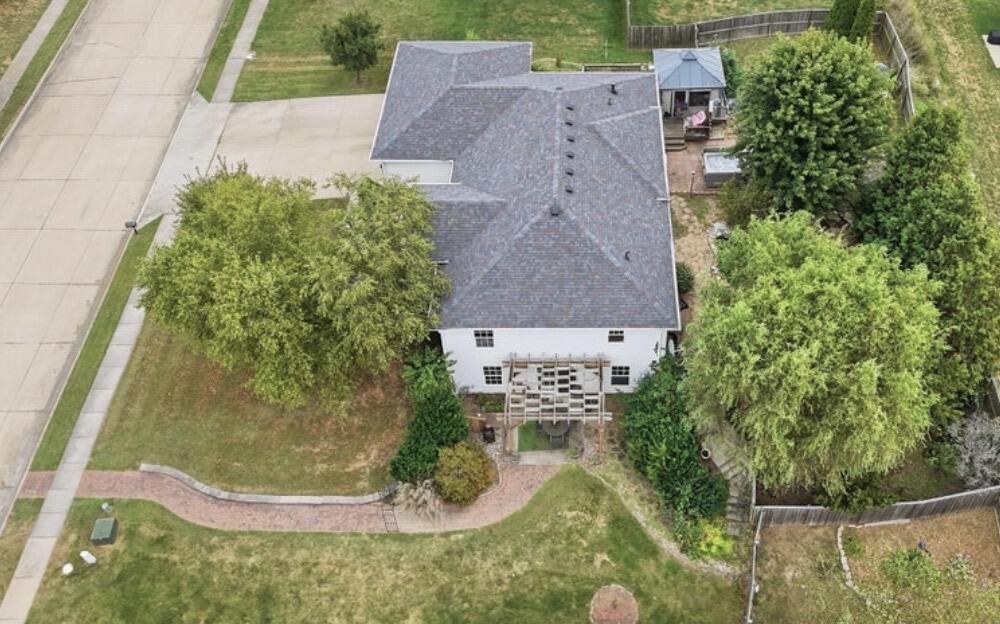 5704 Redwing Dr Property Photo 2
