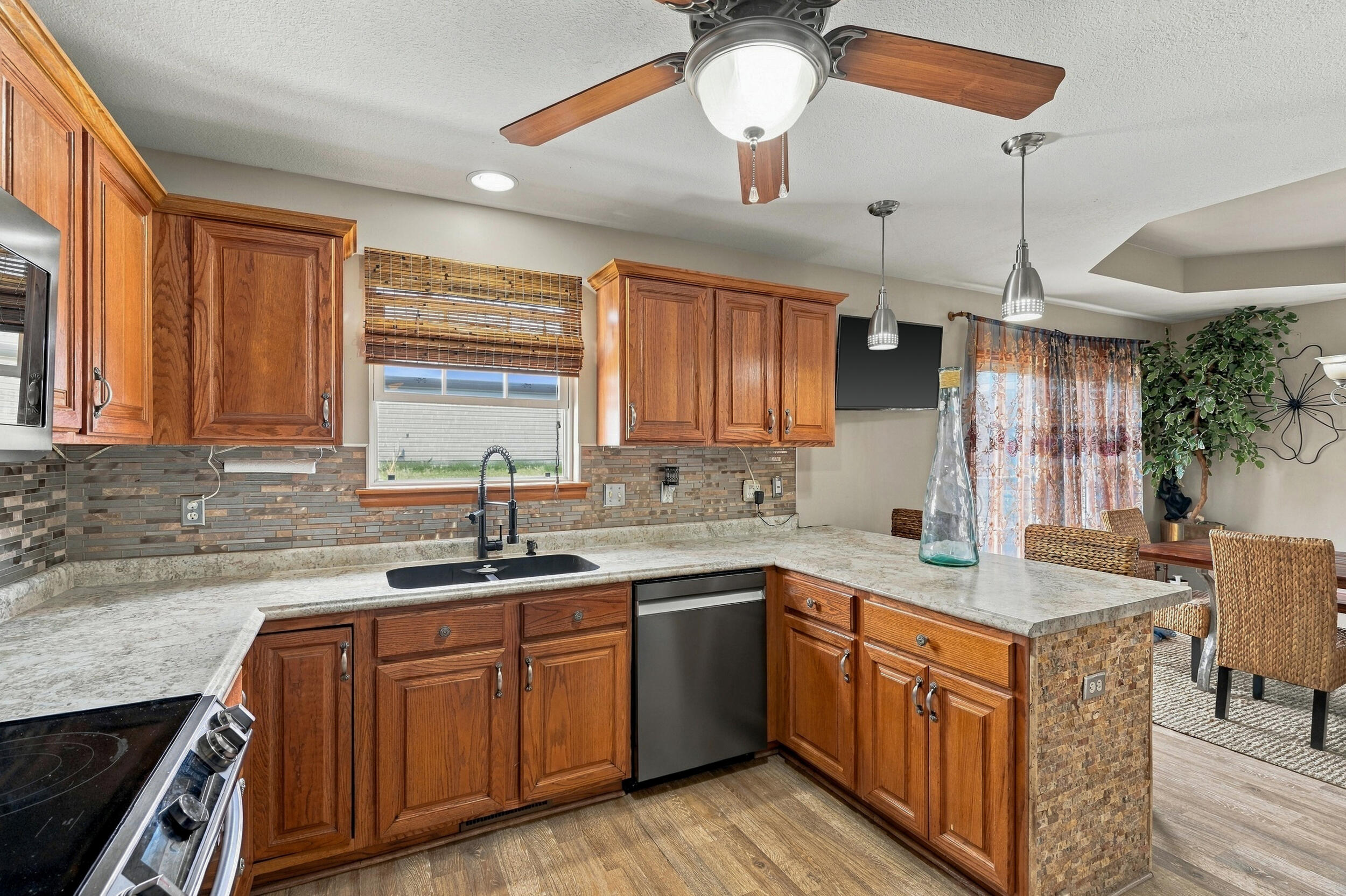 5704 Redwing Dr Property Photo 14
