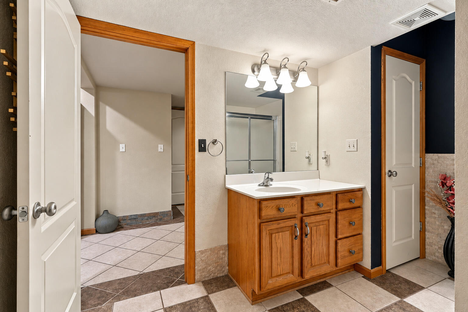 5704 Redwing Dr Property Photo 34