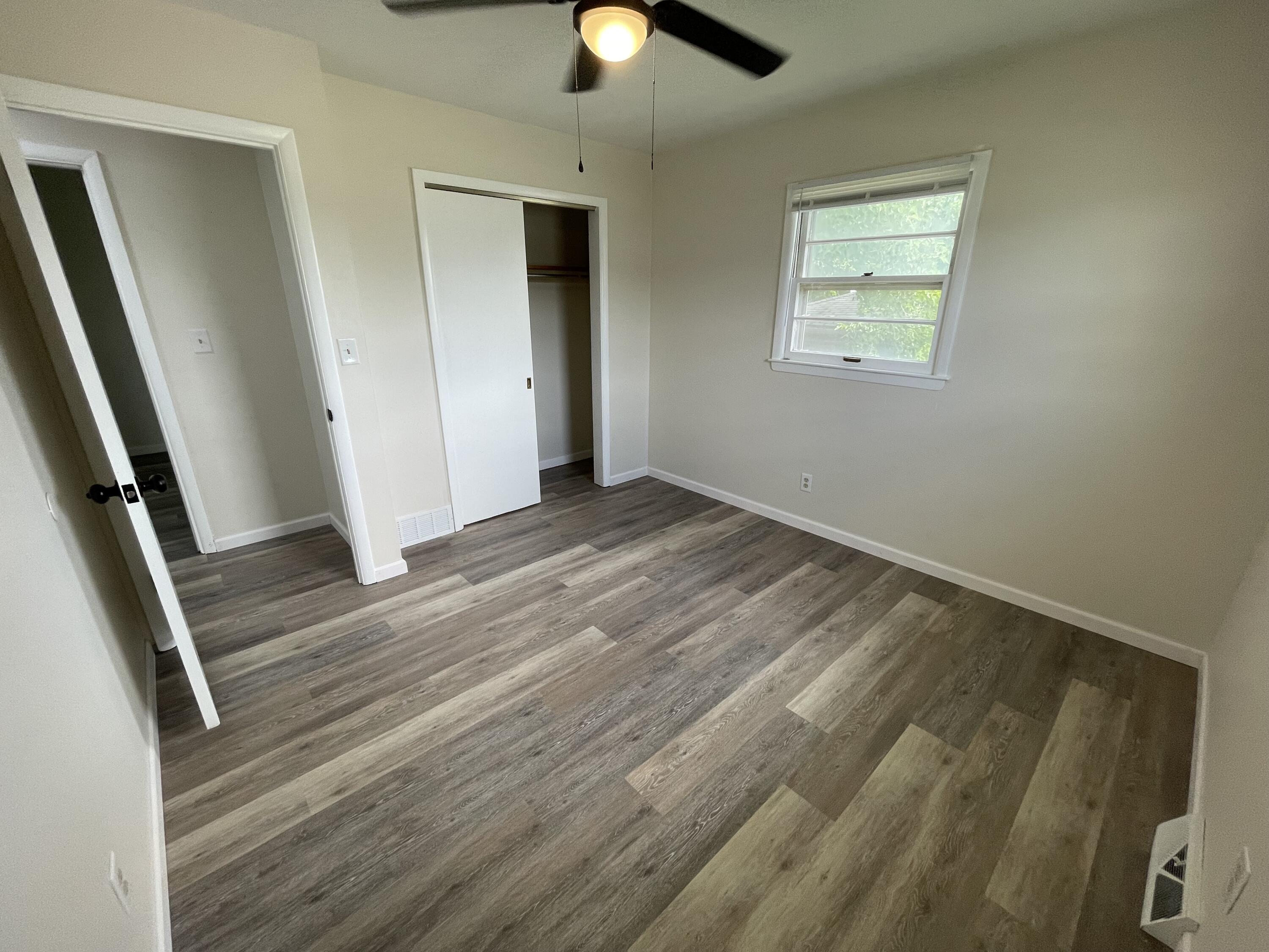 2207 Clark Ln Property Photo 10