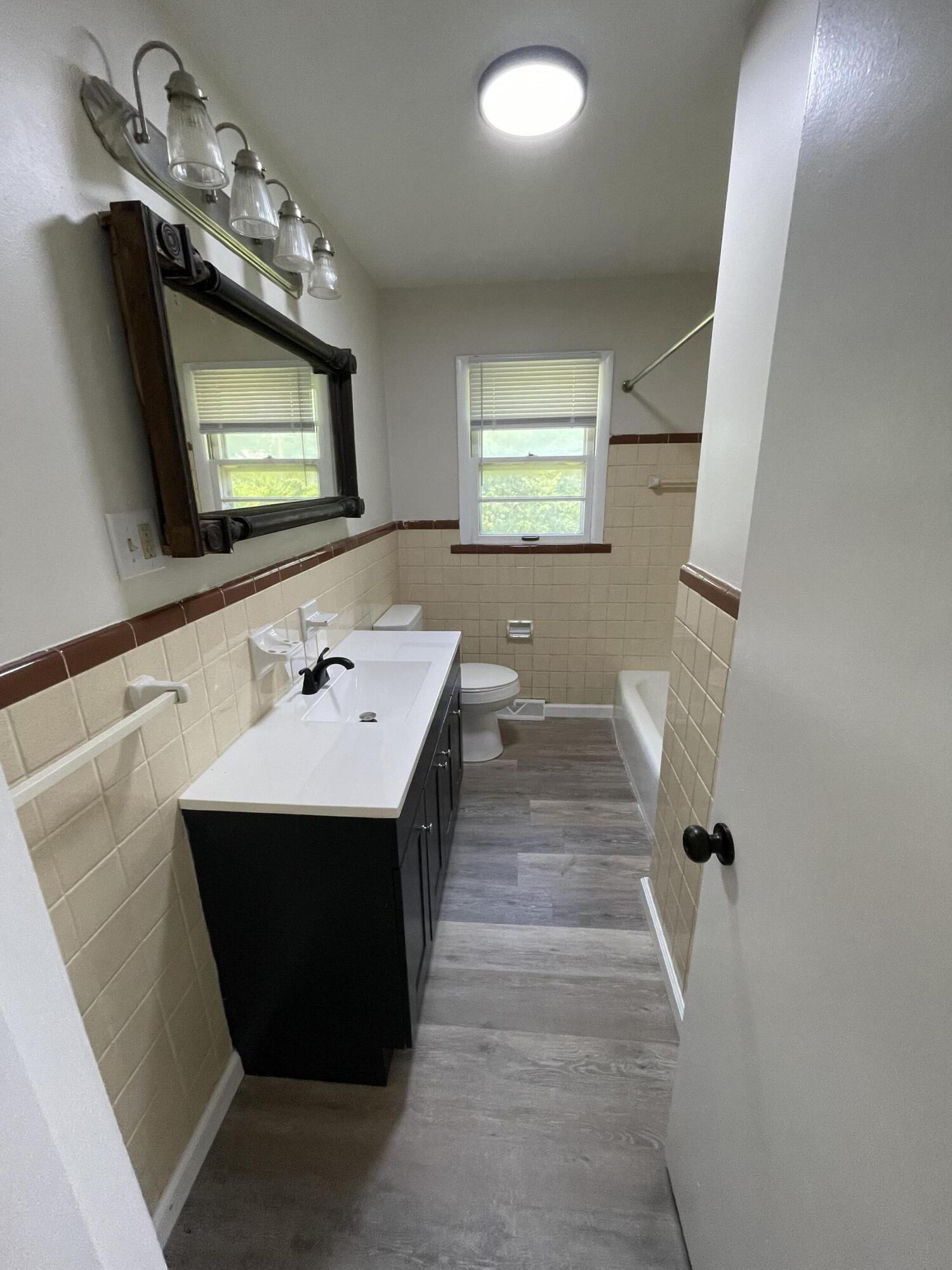 2207 Clark Ln Property Photo 12