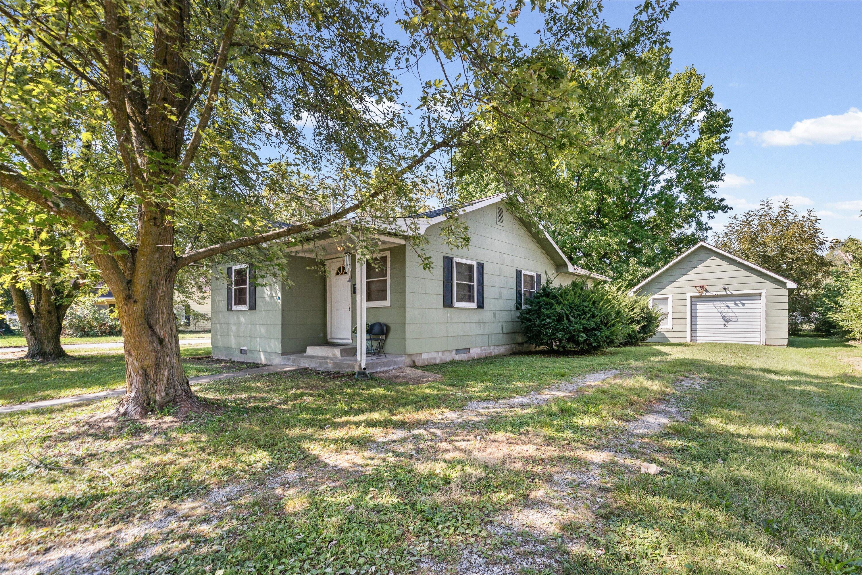 451 S Allen St Property Photo 3