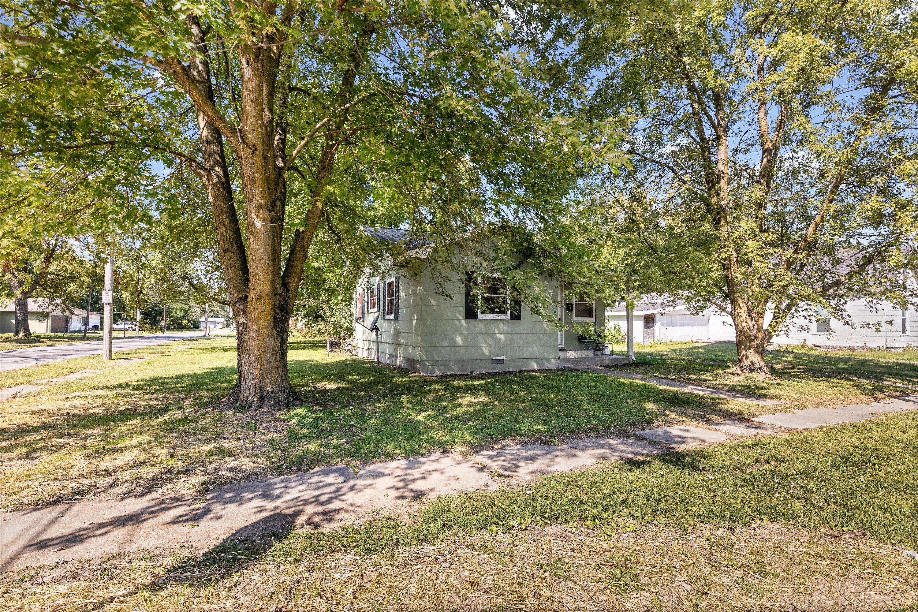 451 S Allen St Property Photo 5