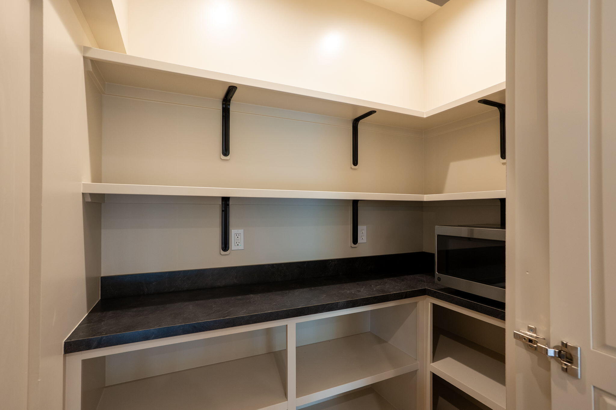 409 Angels Rest Way Property Photo 12