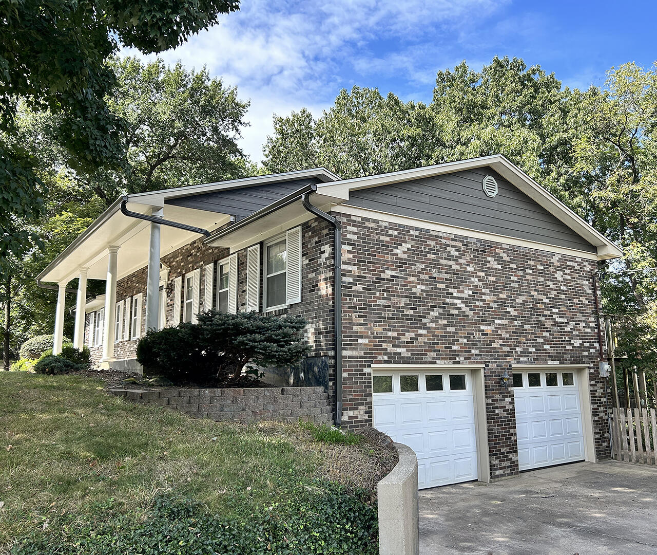 1502 N Mapleview Dr Property Photo 4