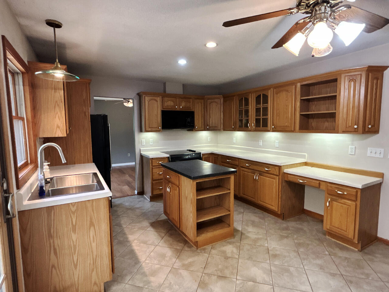 1502 N Mapleview Dr Property Photo 19