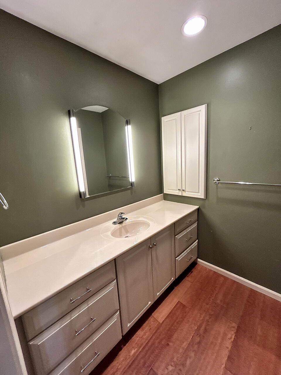 1502 N Mapleview Dr Property Photo 21