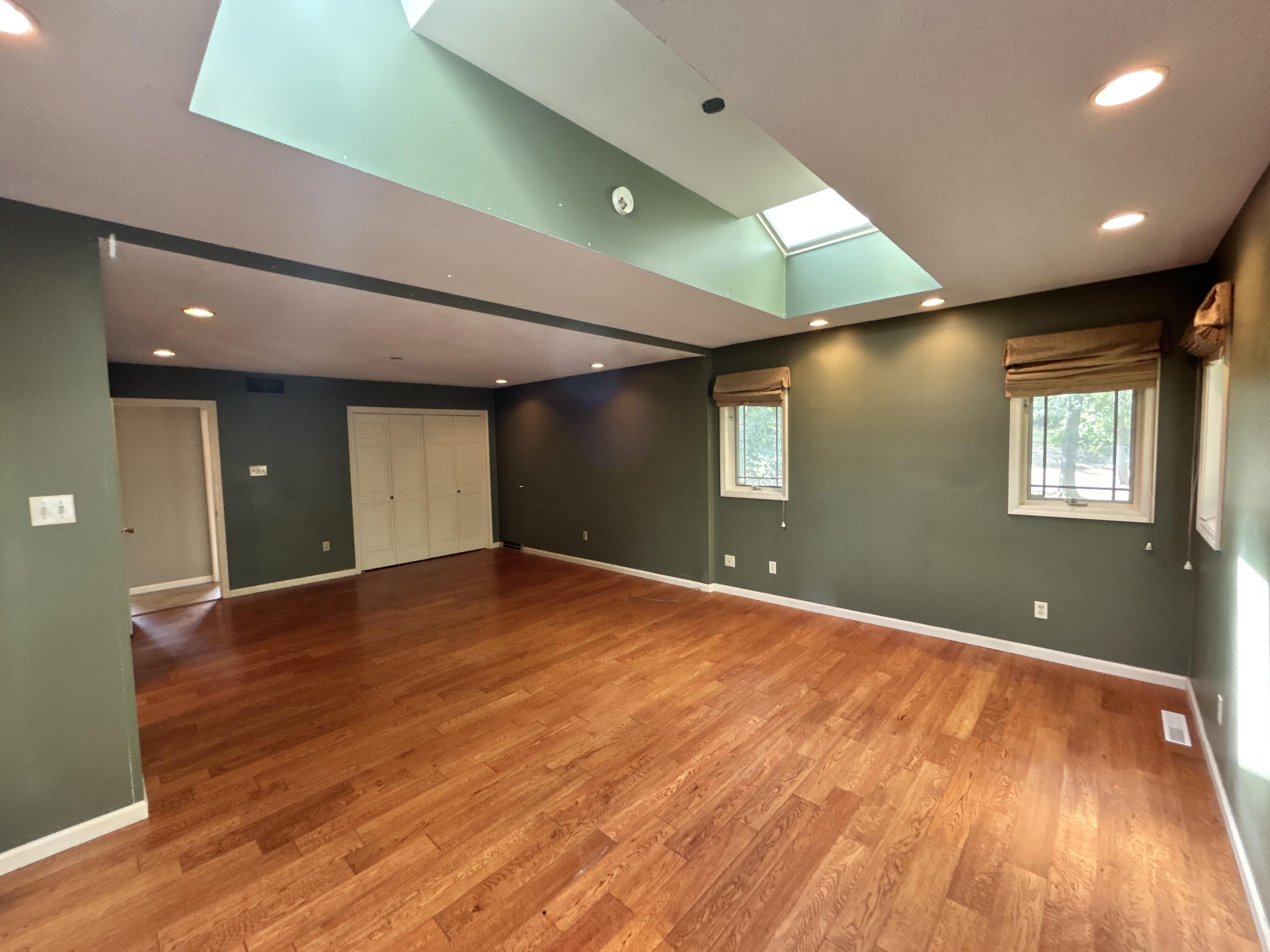 1502 N Mapleview Dr Property Photo 22
