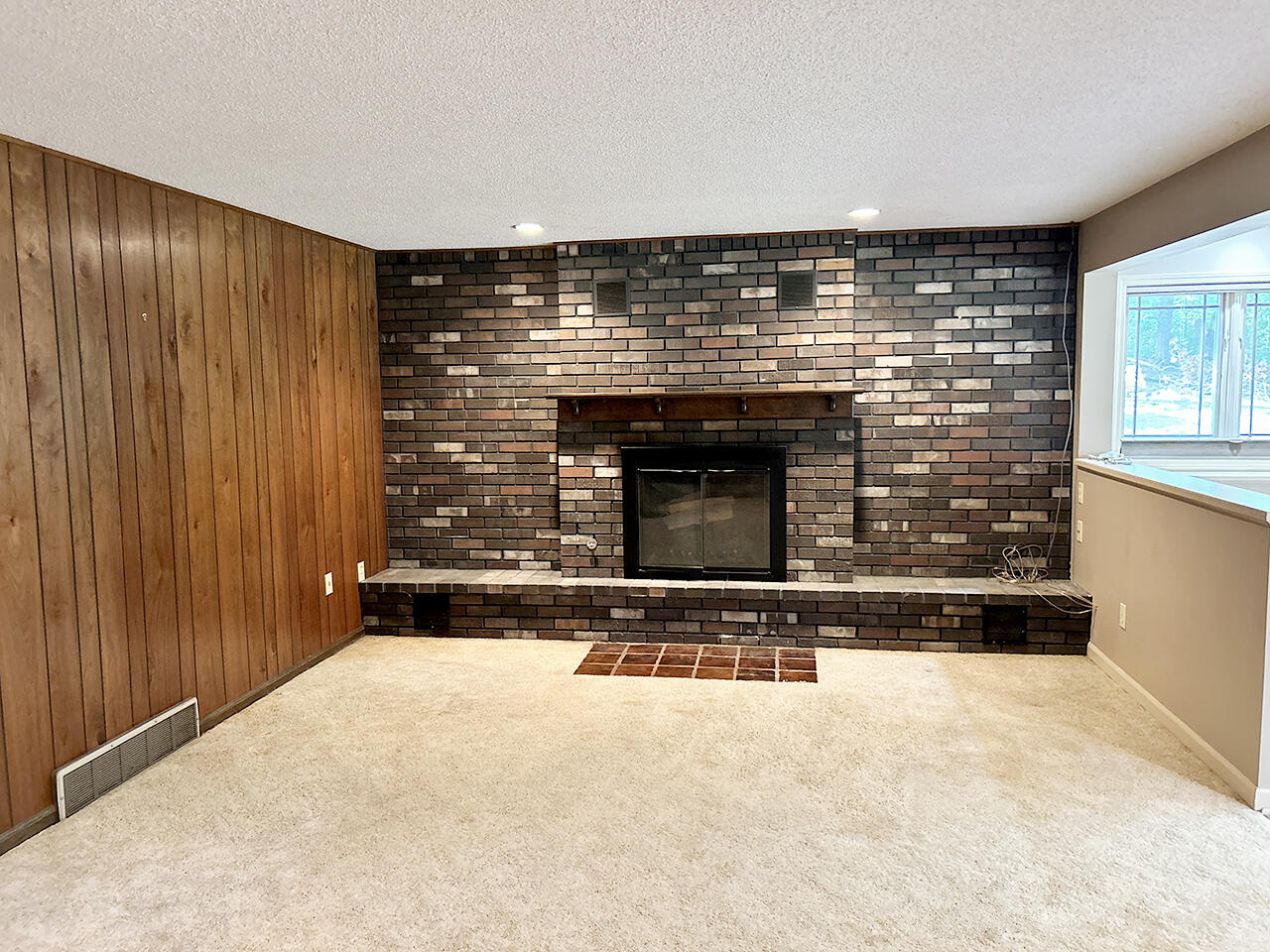 1502 N Mapleview Dr Property Photo 24