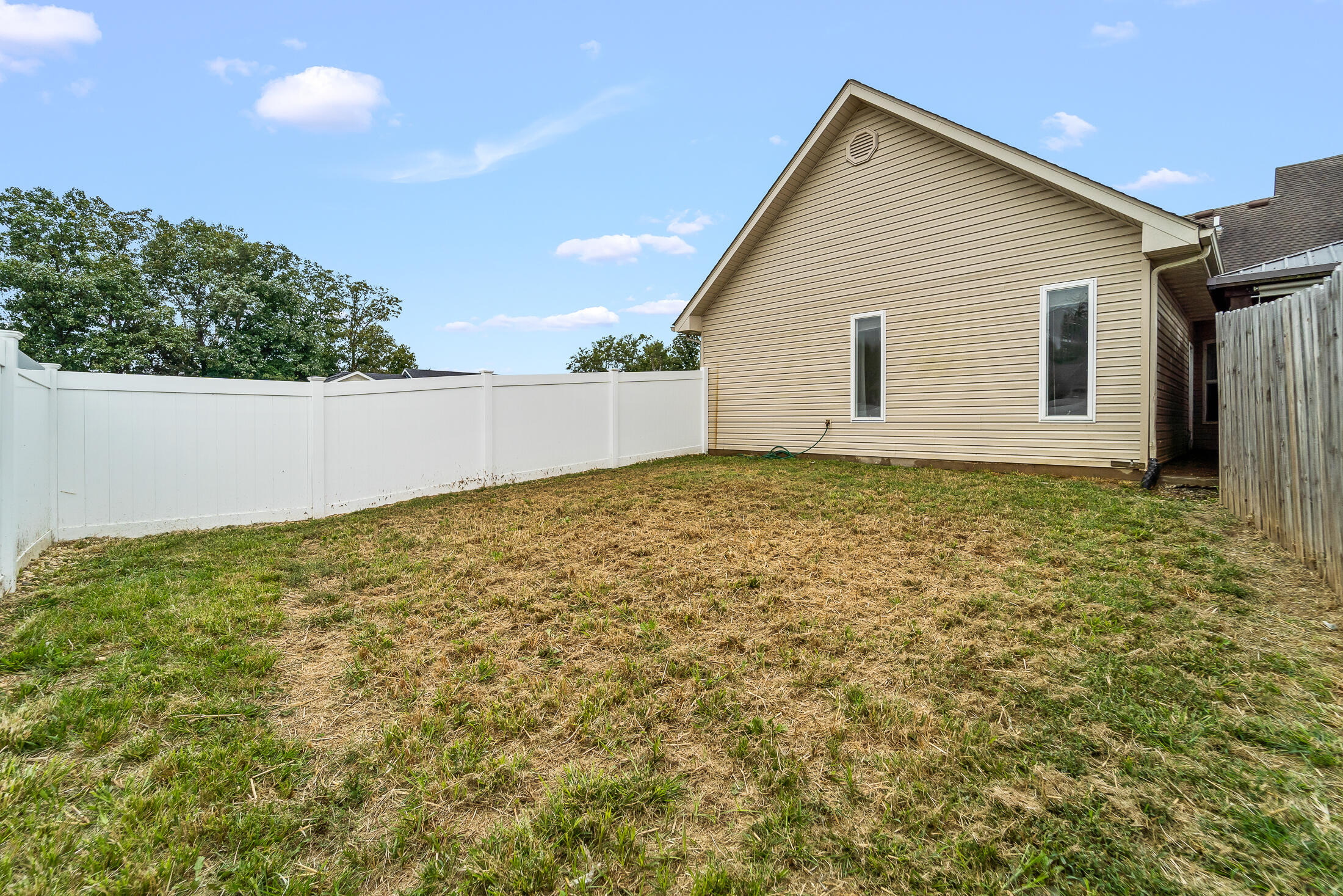 311 Sarah Dr Property Photo 38
