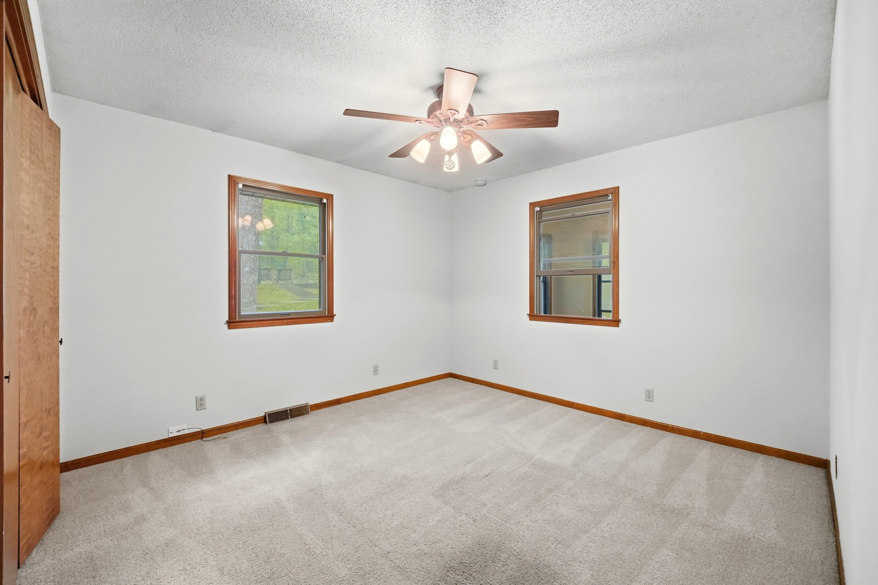 6701 N Bell Rd Property Photo 8