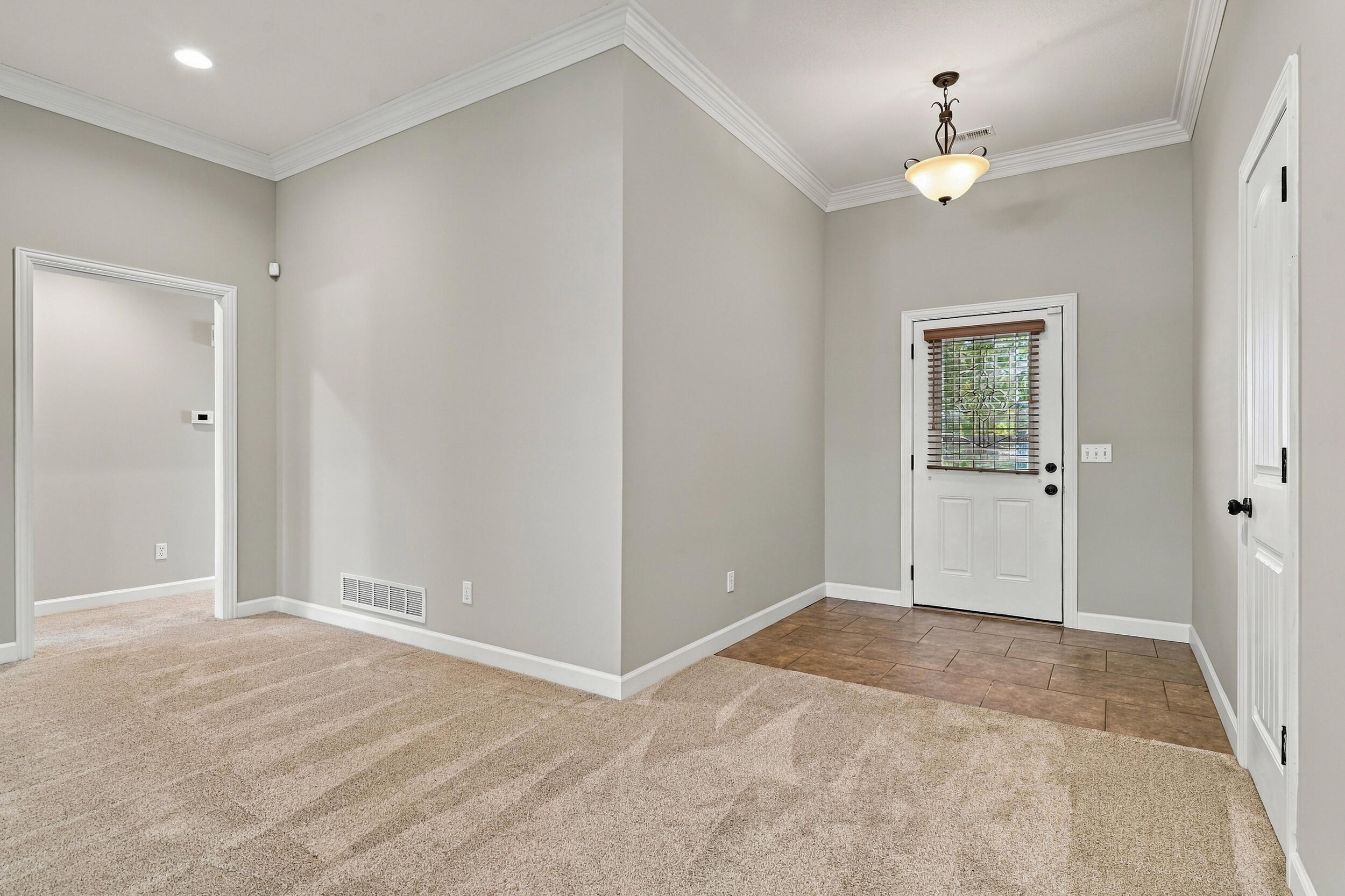 2603 Iron Gate Dr Property Photo 6