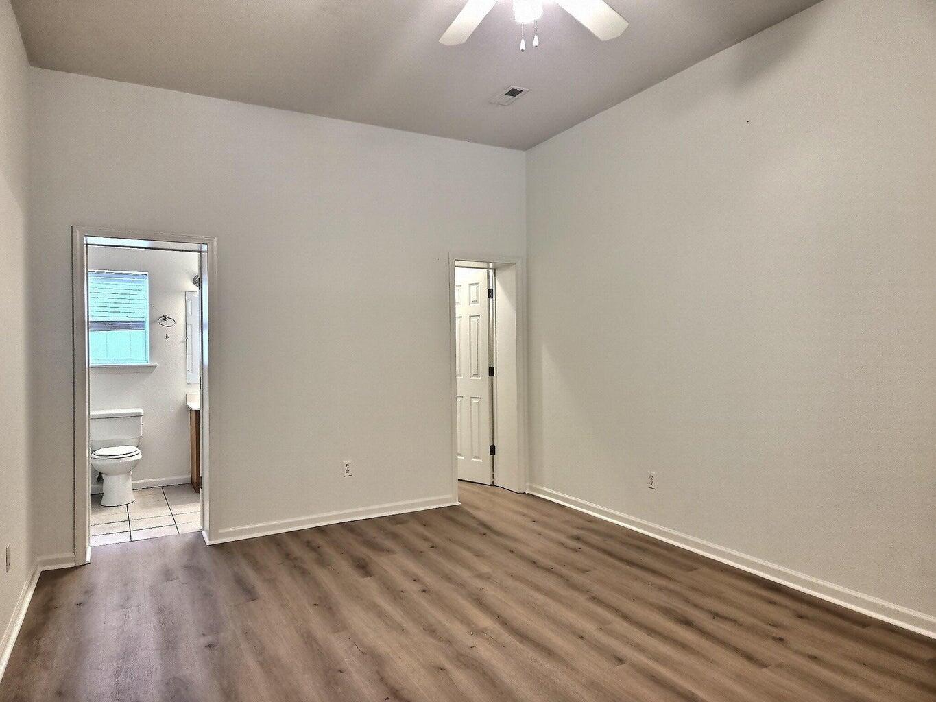 419 E Spring St B Property Photo 10