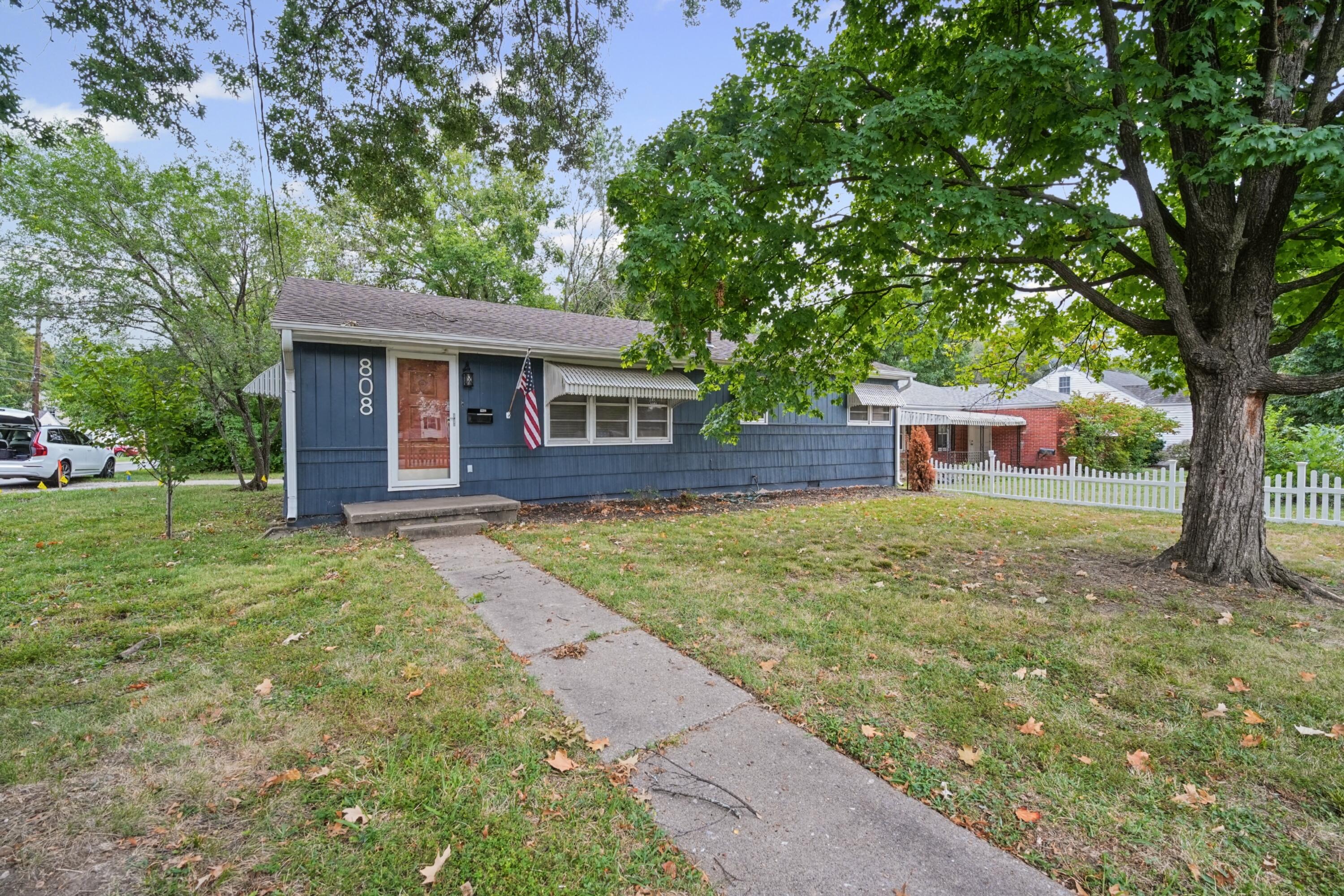 808 N West Blvd Property Photo 1