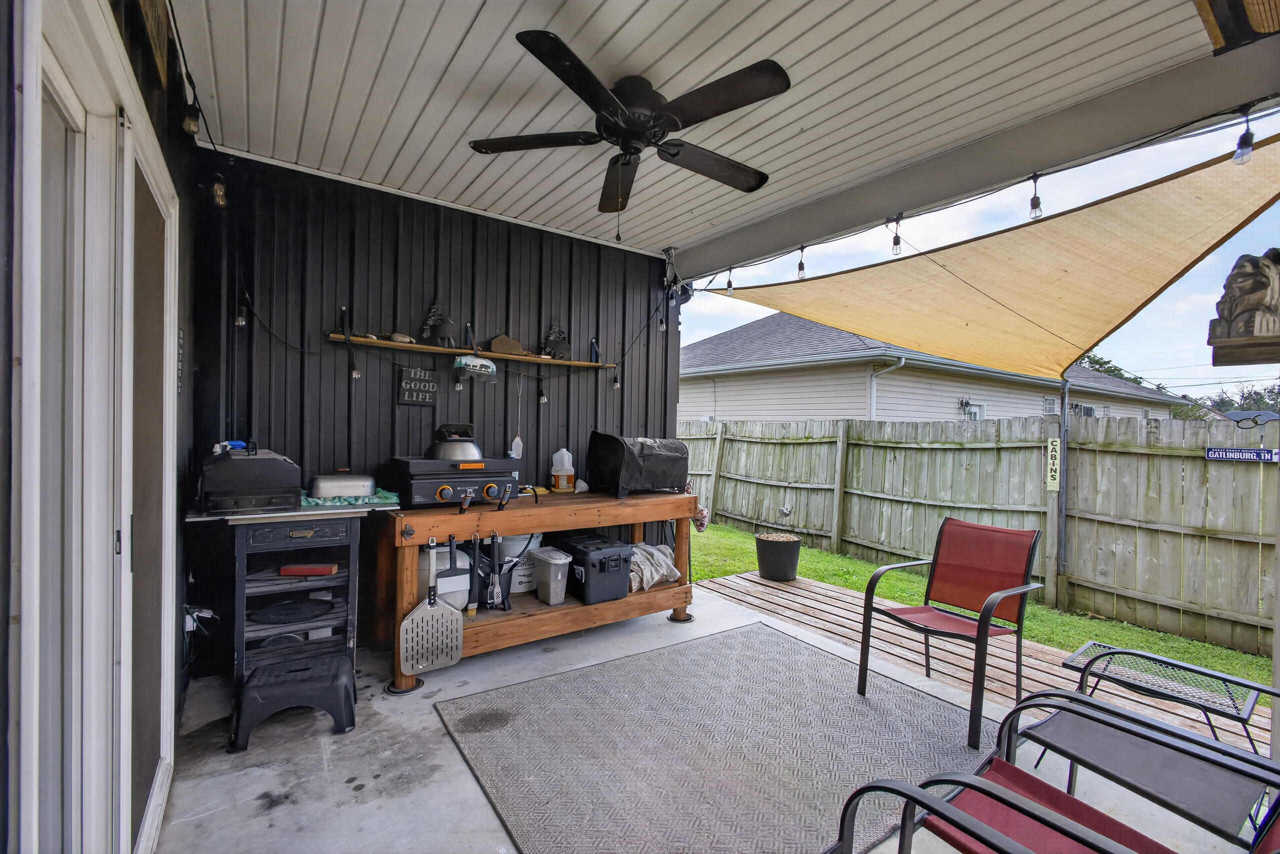 105 S Maple St Property Photo 25