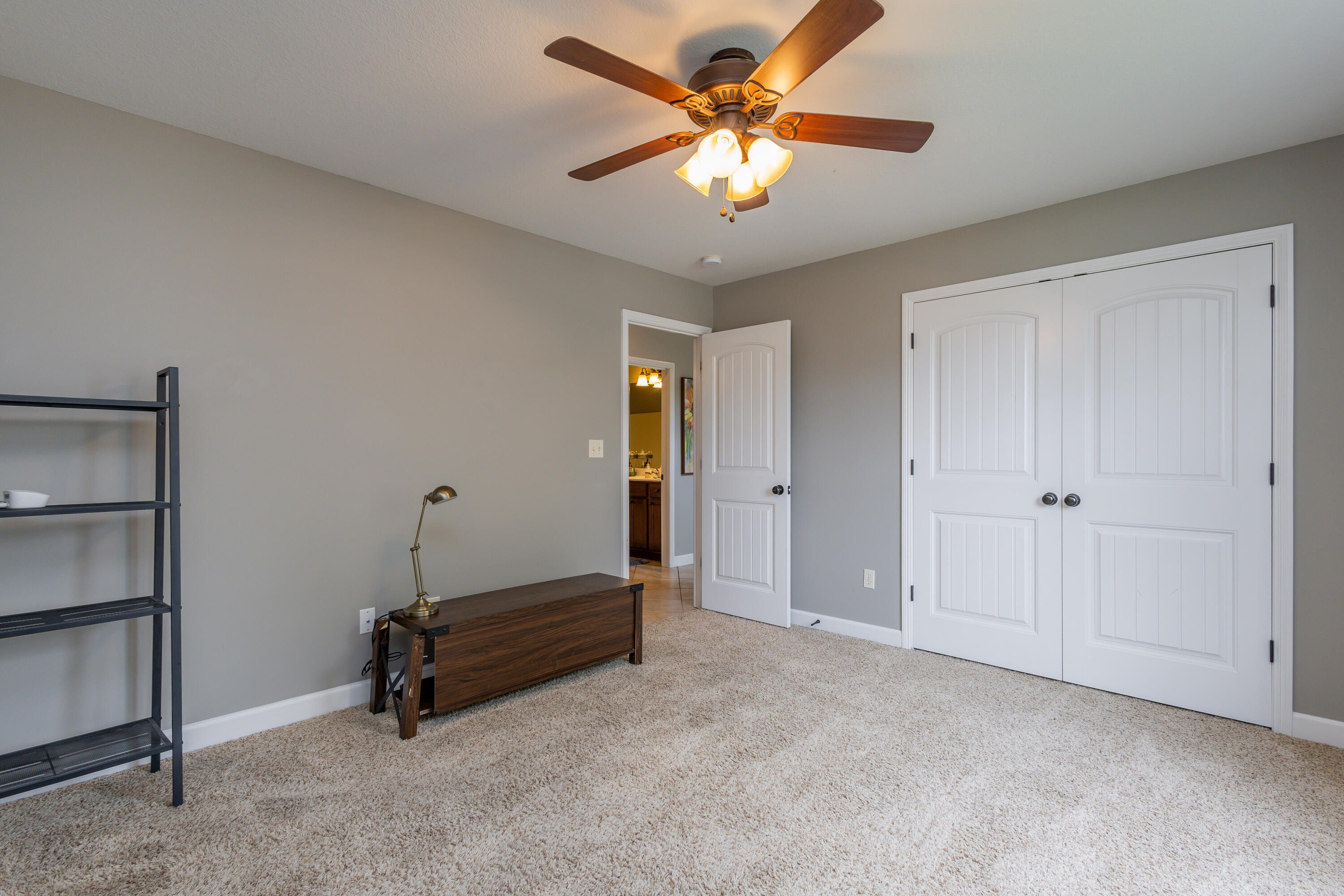 4004 Eagle View Ct Property Photo 27