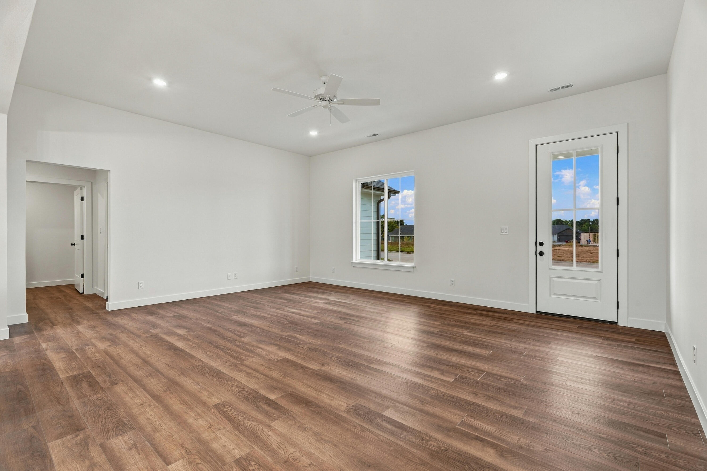 6012 Kestrel Property Photo 6