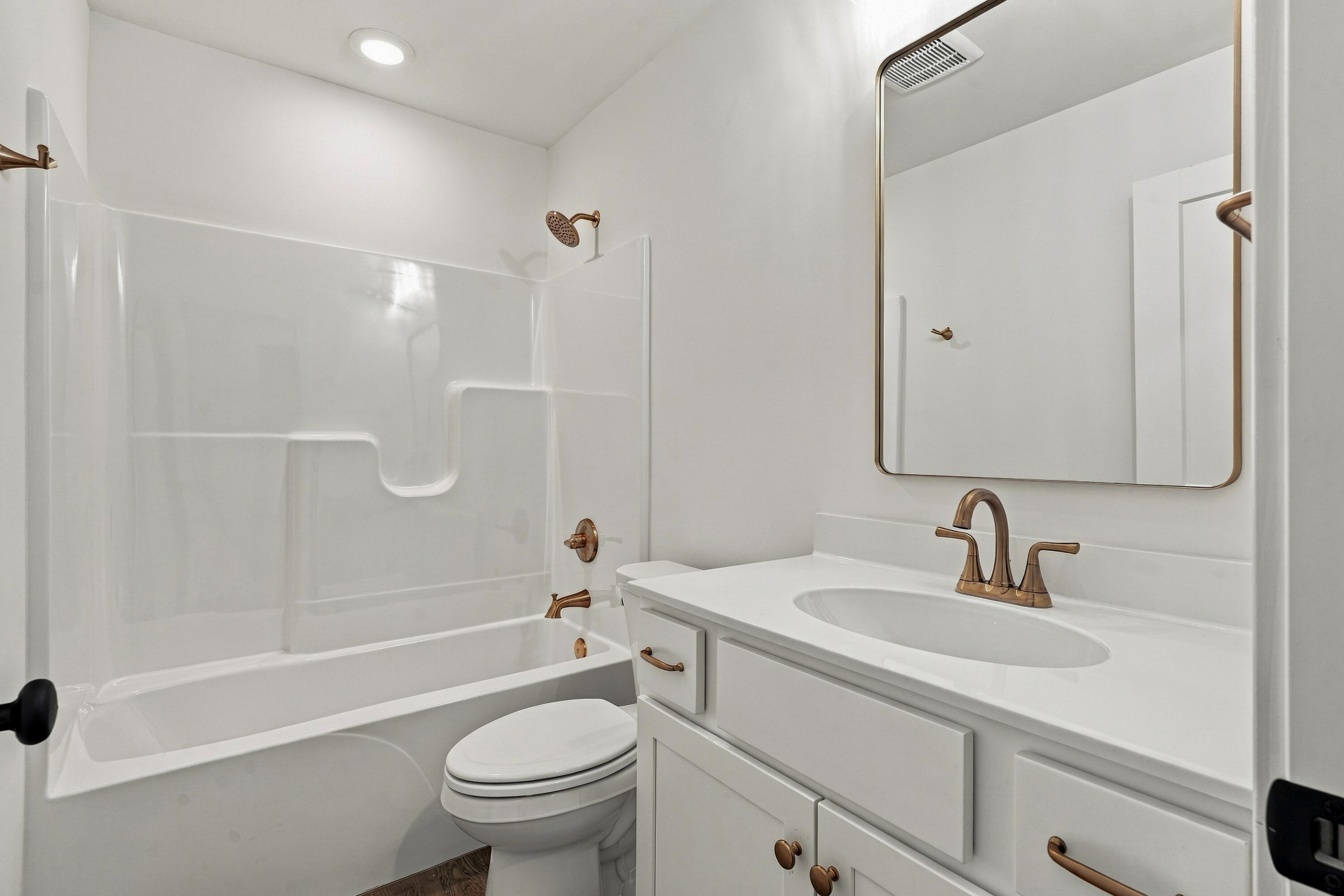 6012 Kestrel Property Photo 28