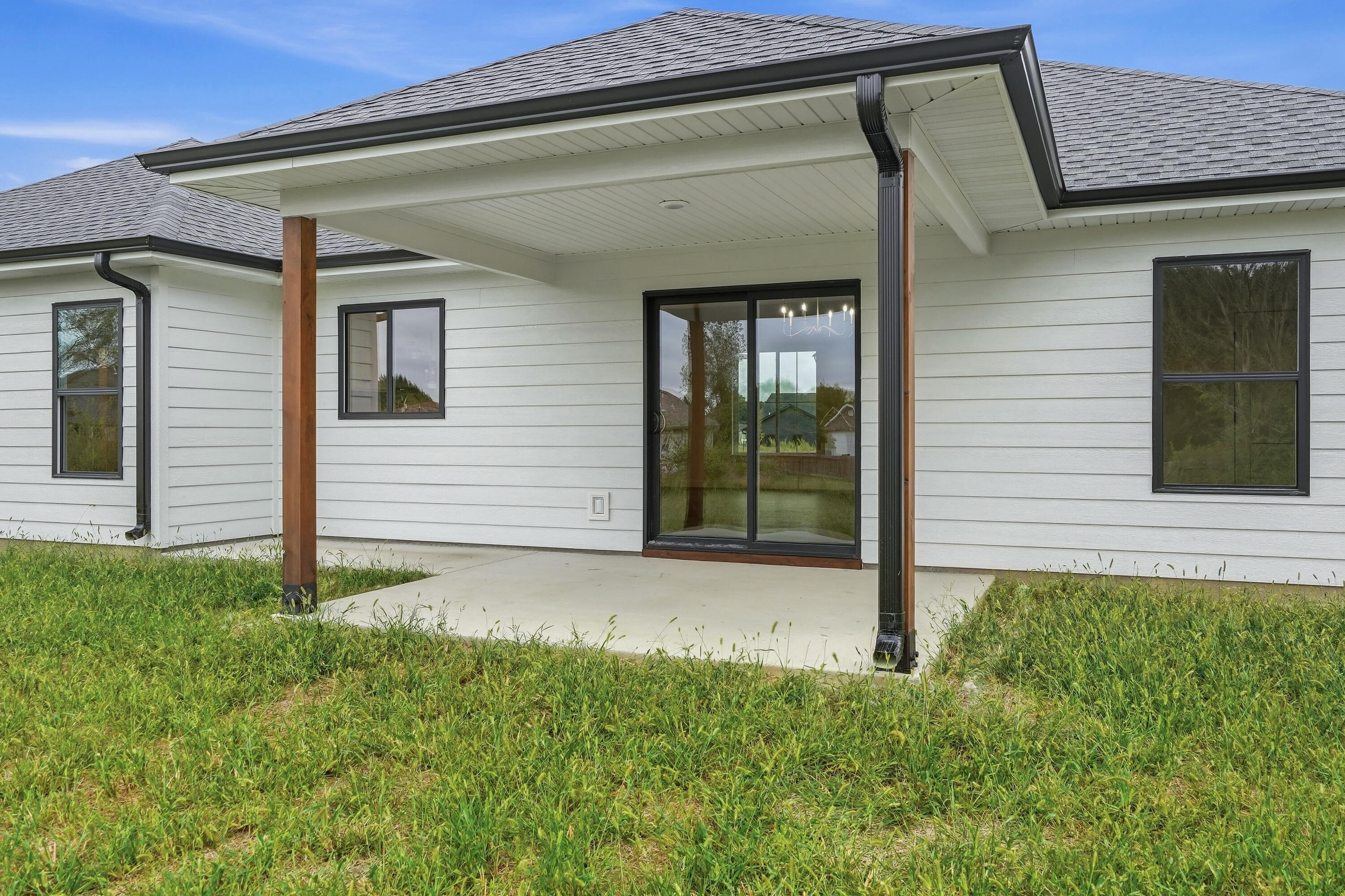 6012 Kestrel Property Photo 34