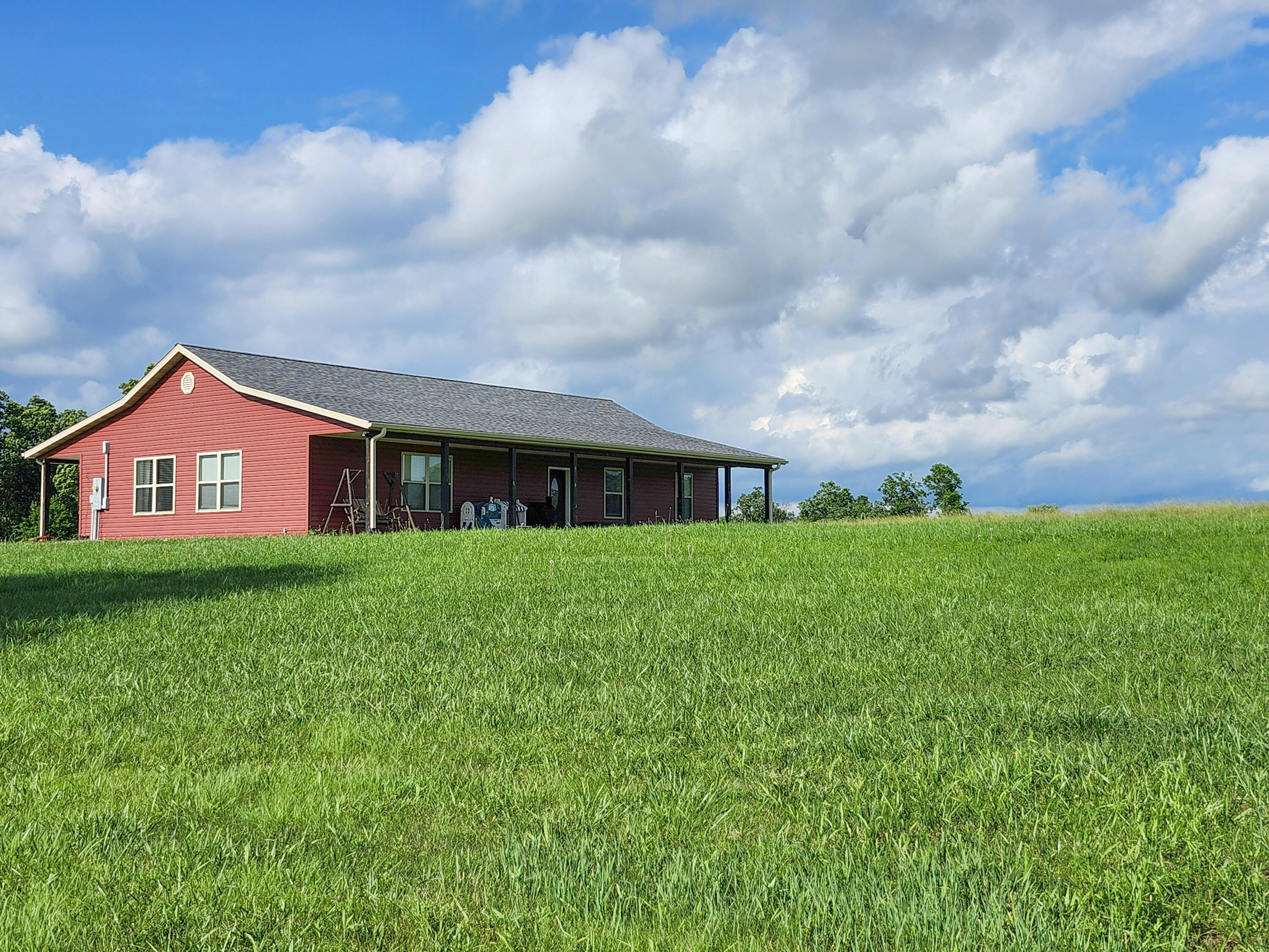3592 County Road 1450 Property Photo 6
