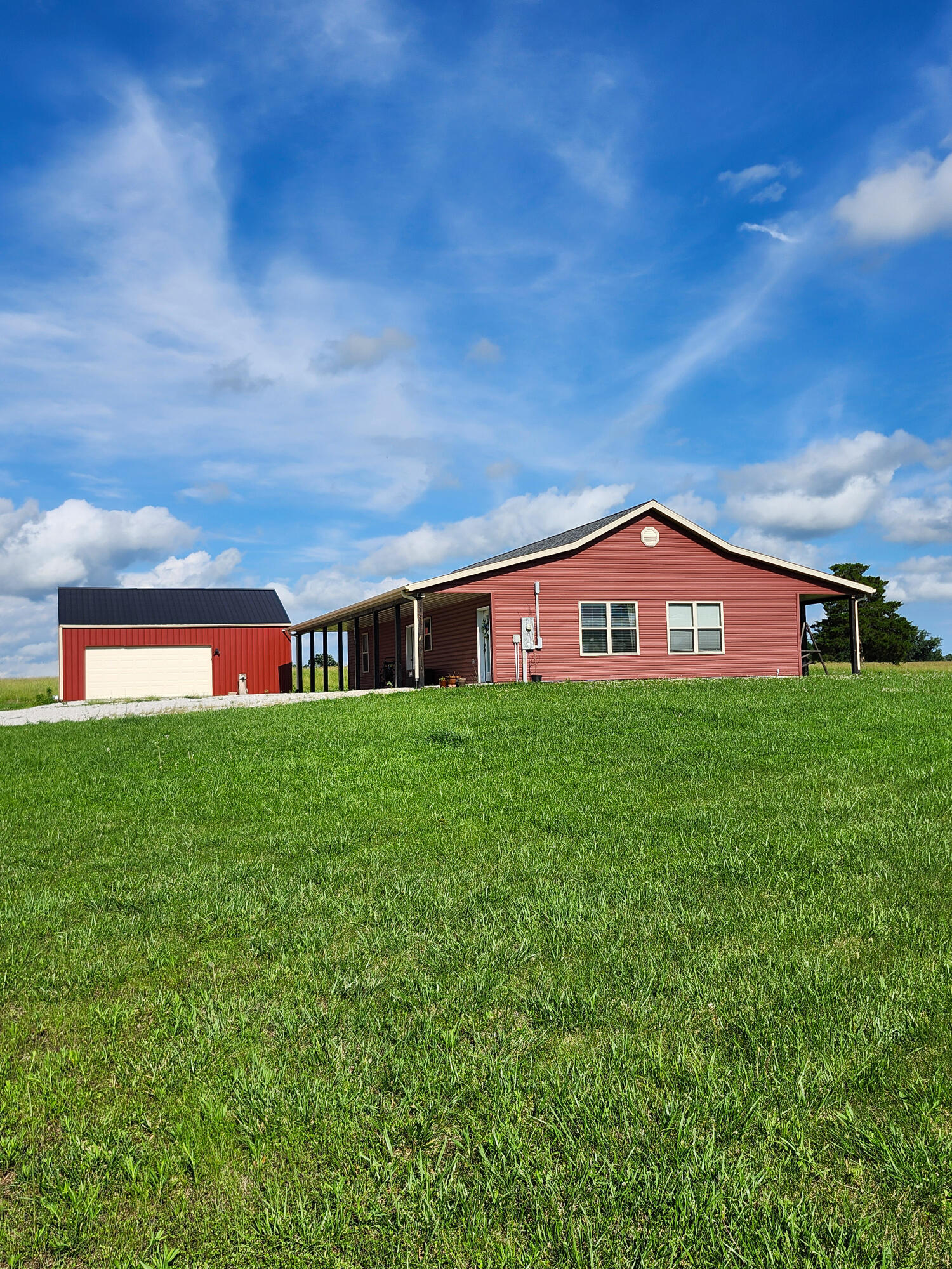 3592 County Road 1450 Property Photo 8