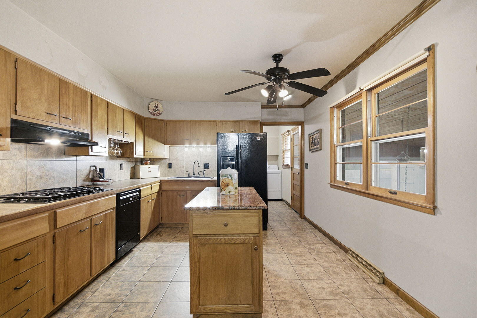 104 N Elm St Property Photo 14