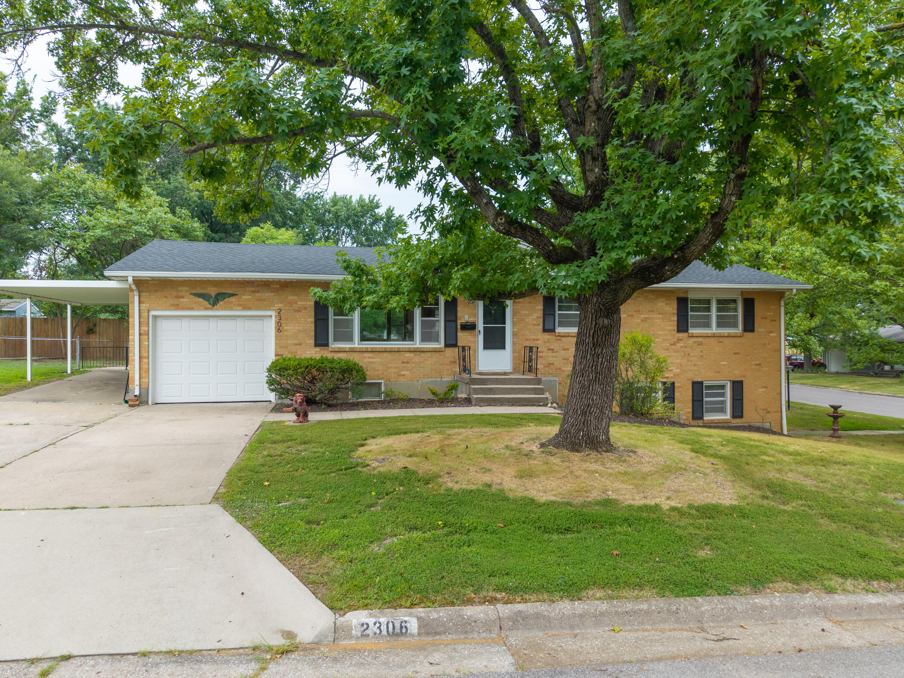 2306 Walther Ct Property Photo 2