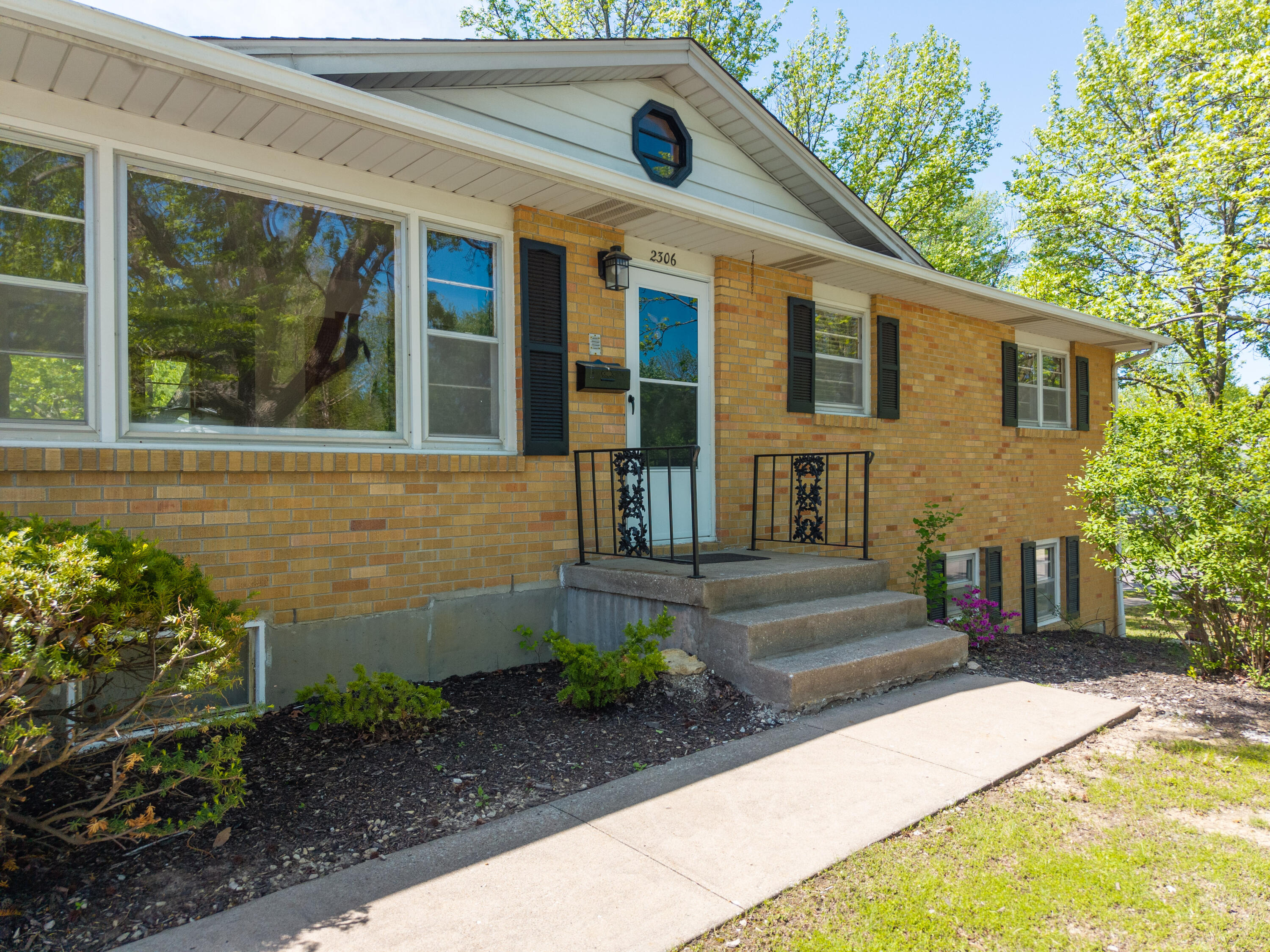 2306 Walther Ct Property Photo 6