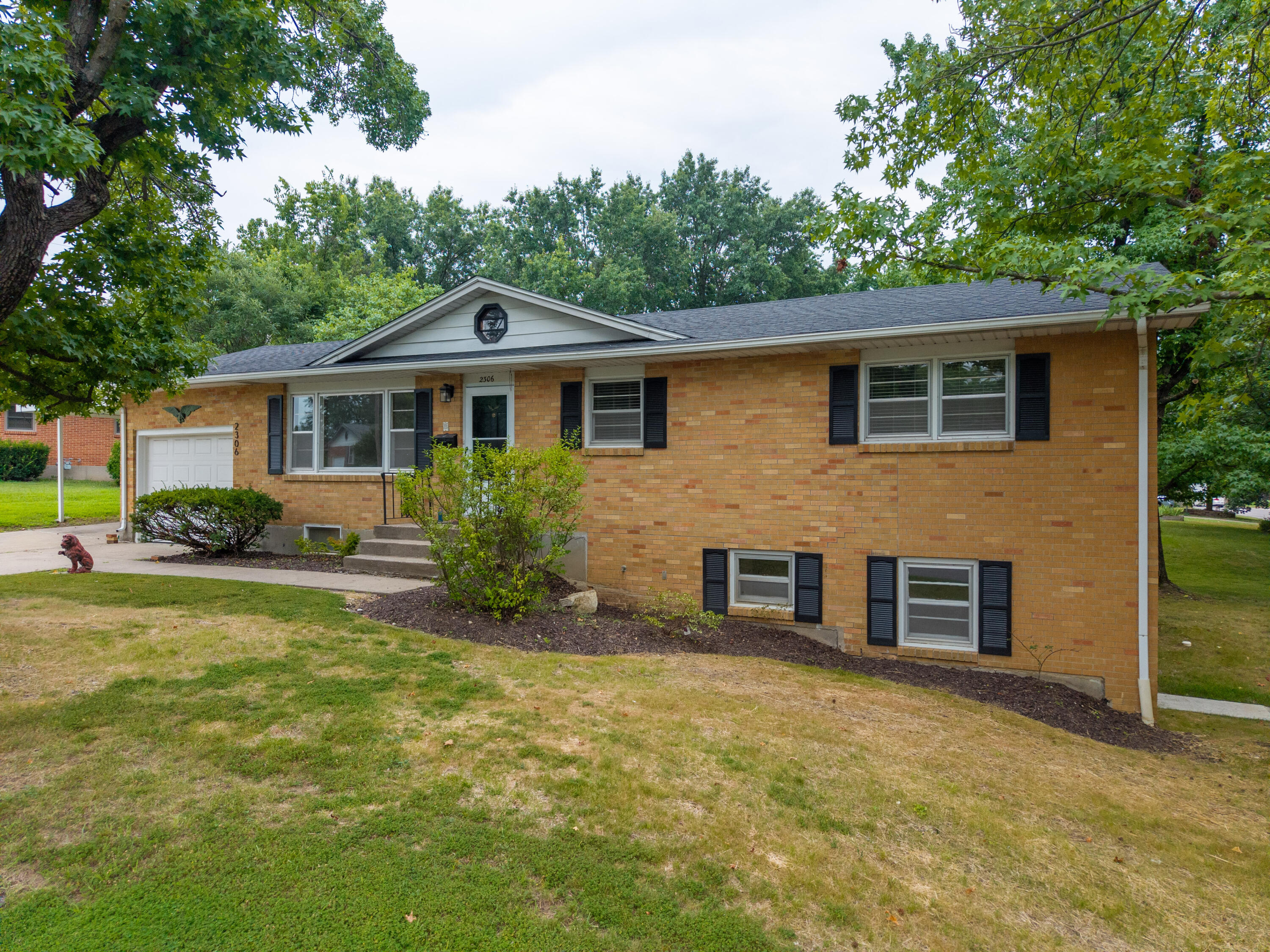 2306 Walther Ct Property Photo 8