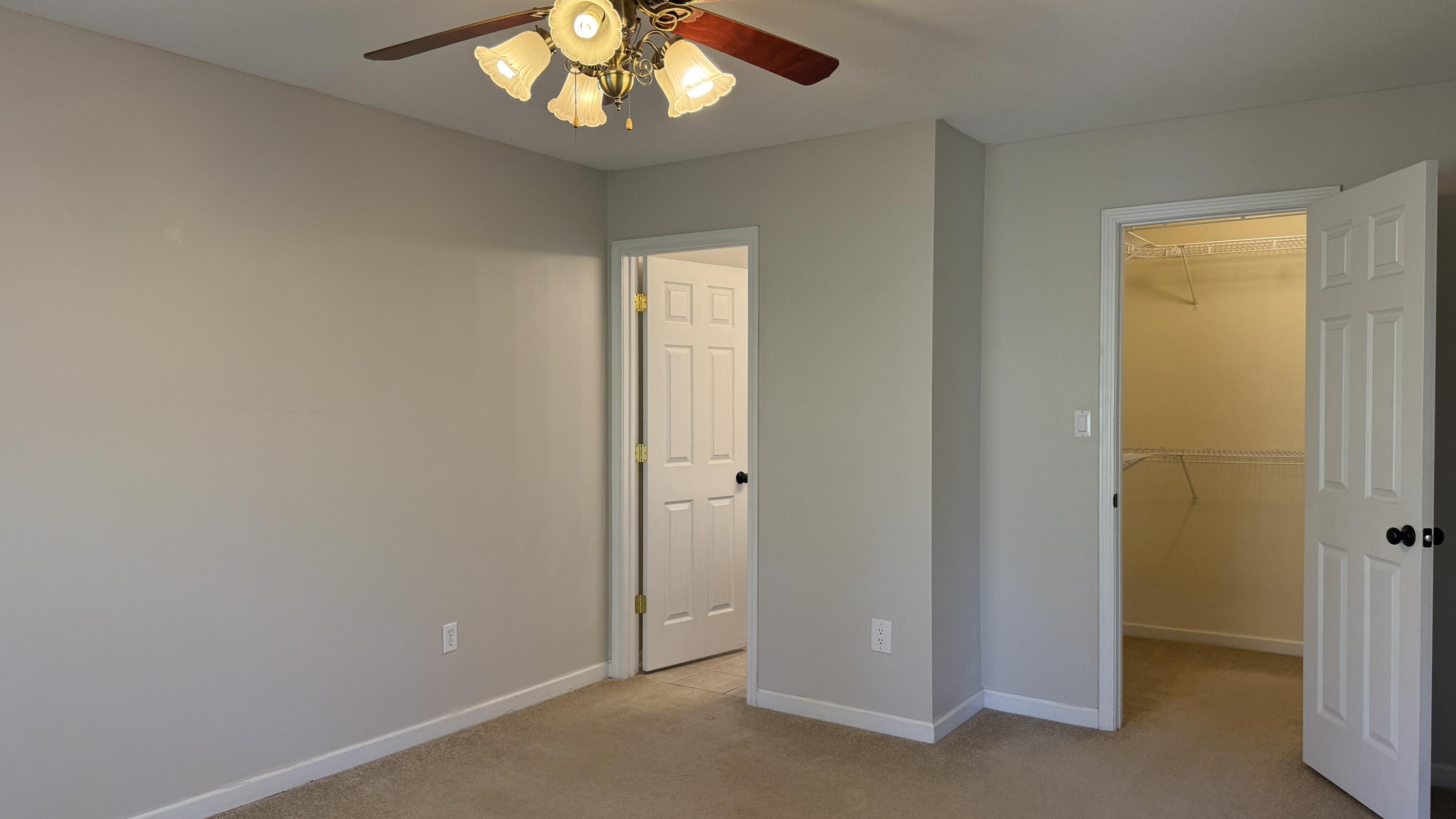 33 E Southbrook Ct Property Photo 10