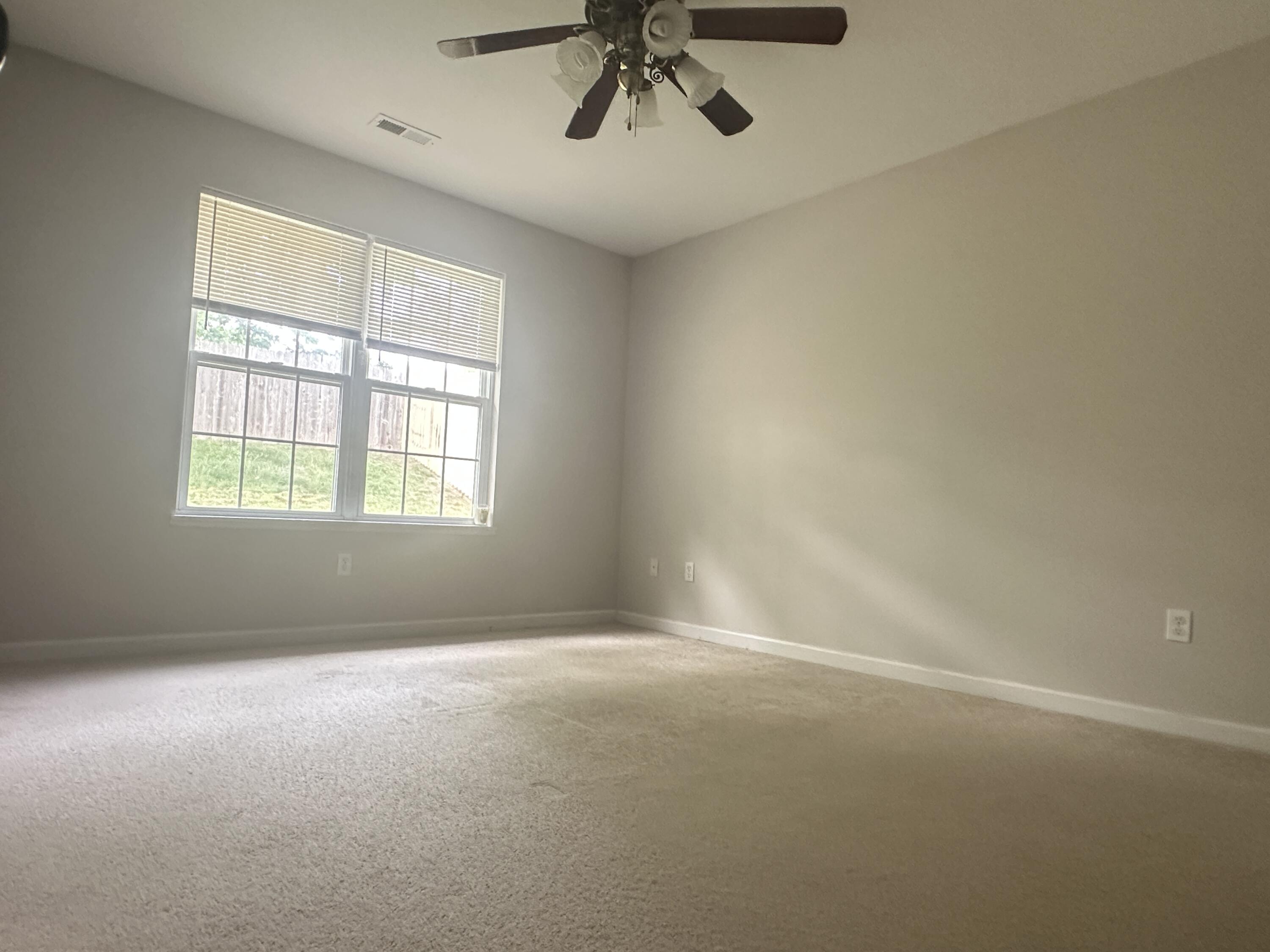 33 E Southbrook Ct Property Photo 11
