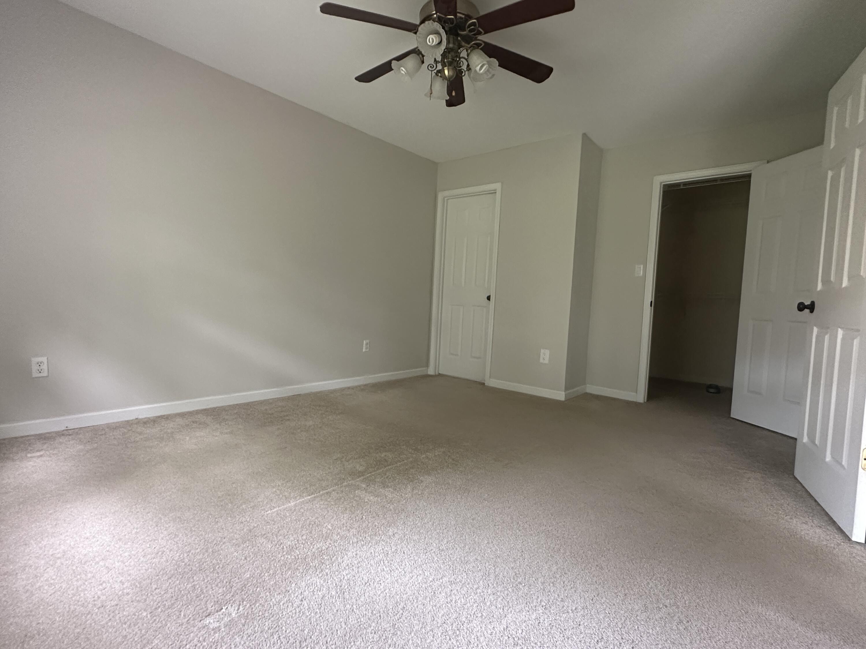 33 E Southbrook Ct Property Photo 12