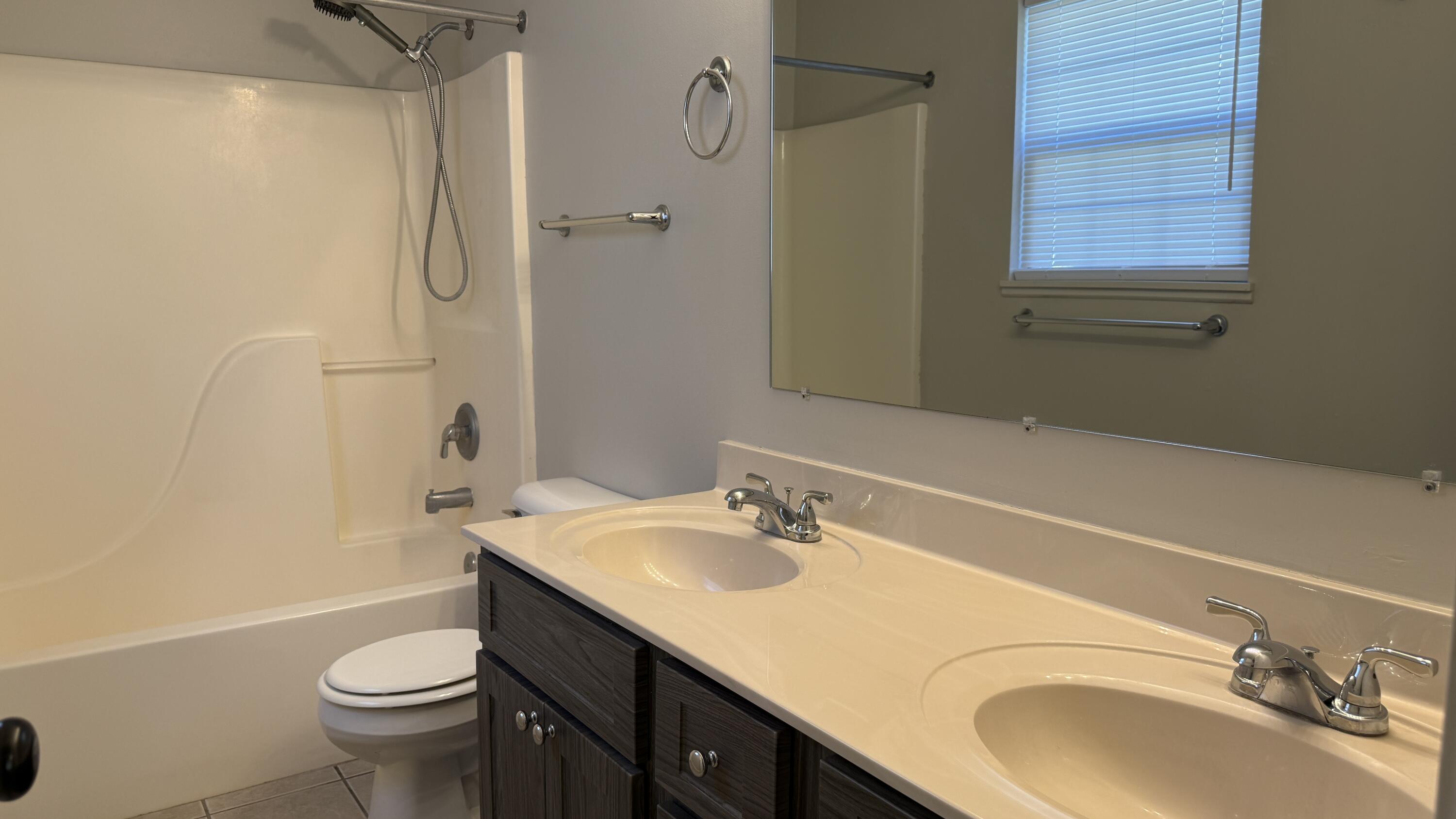 33 E Southbrook Ct Property Photo 13