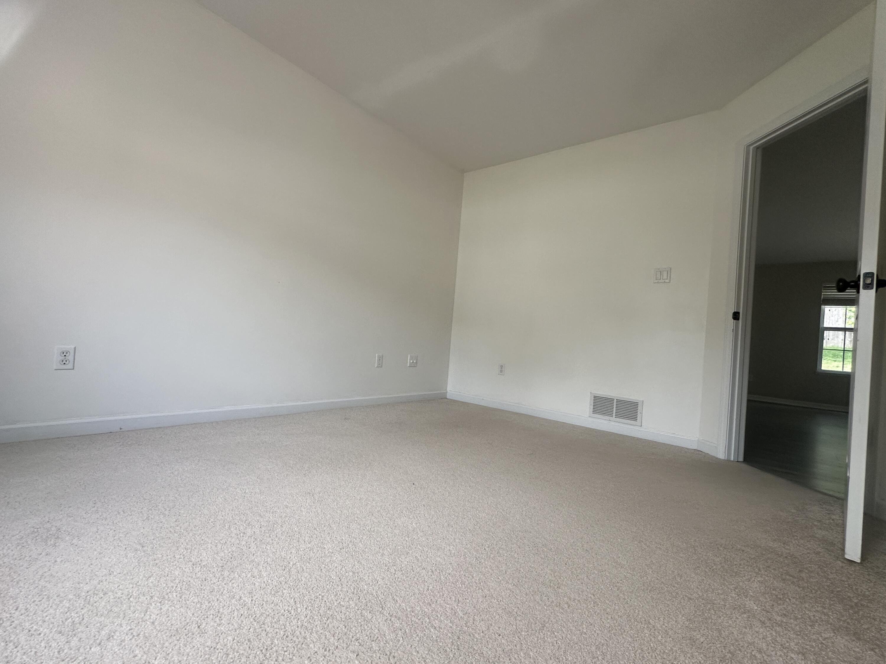 33 E Southbrook Ct Property Photo 14