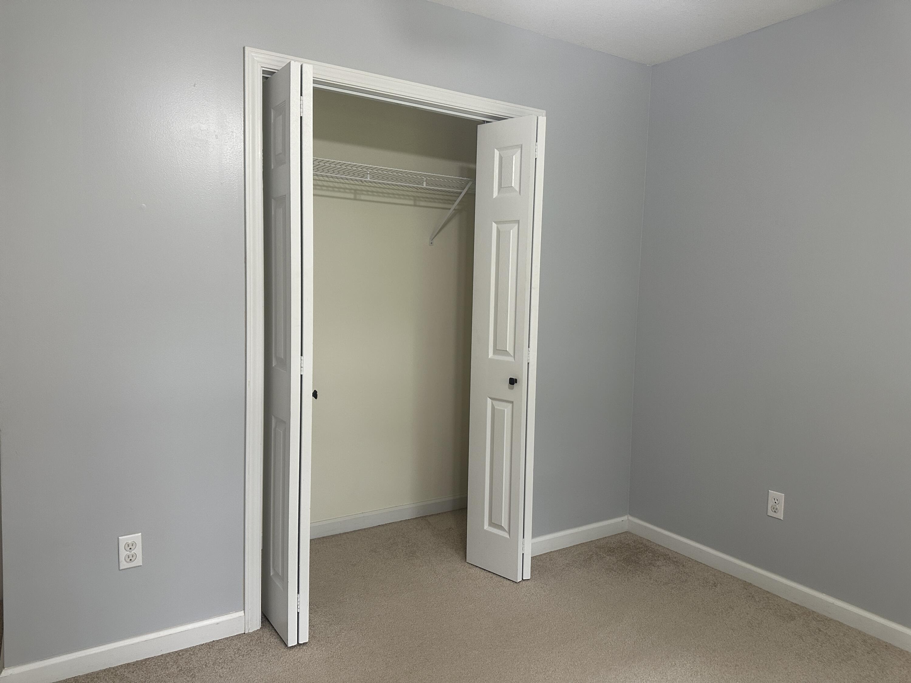 33 E Southbrook Ct Property Photo 15