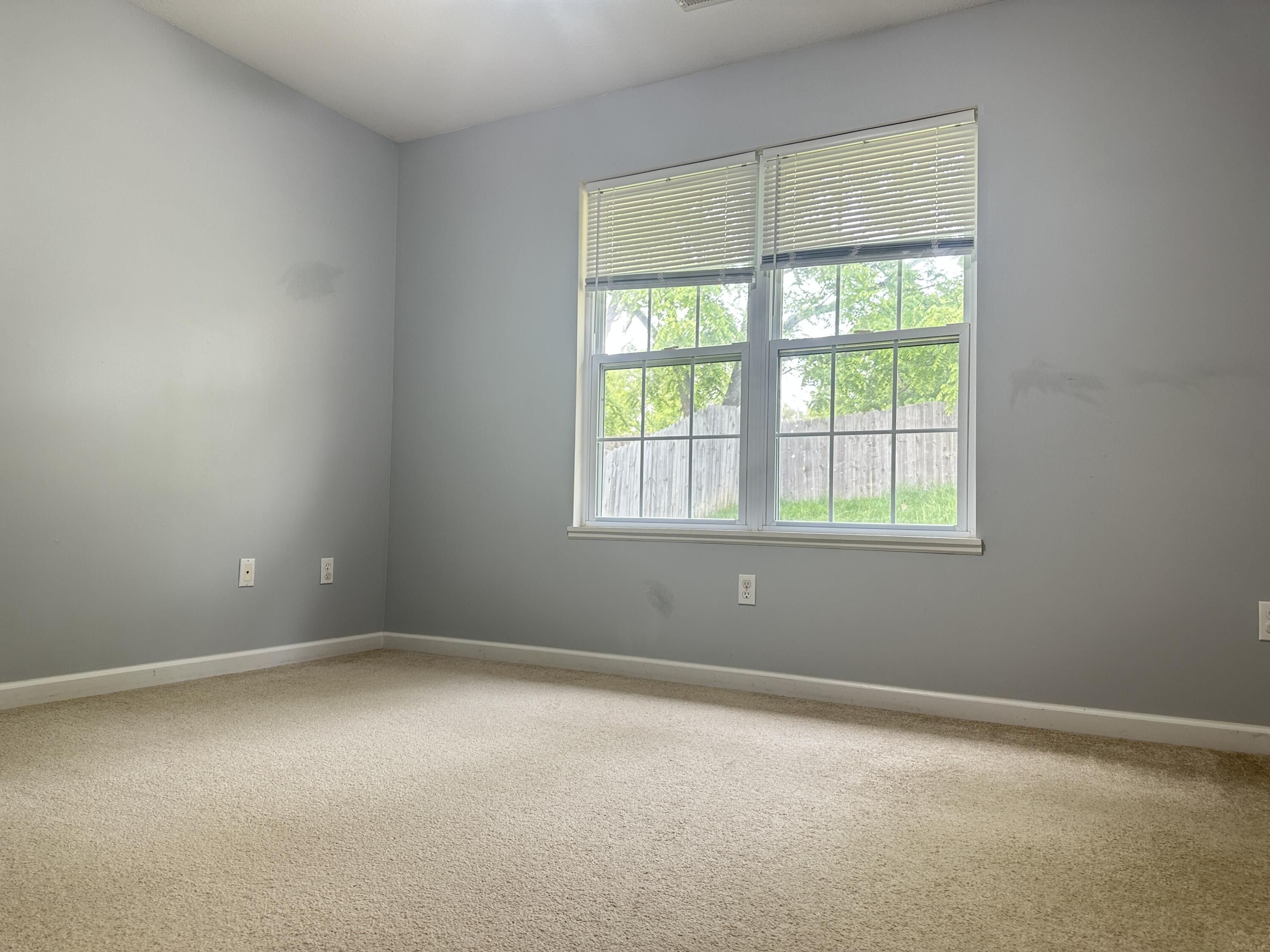 33 E Southbrook Ct Property Photo 16