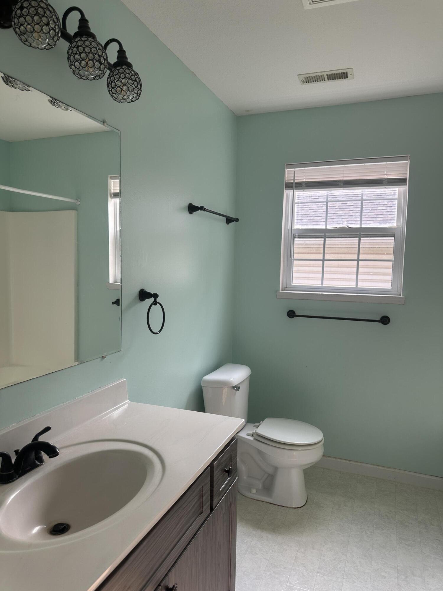 33 E Southbrook Ct Property Photo 17